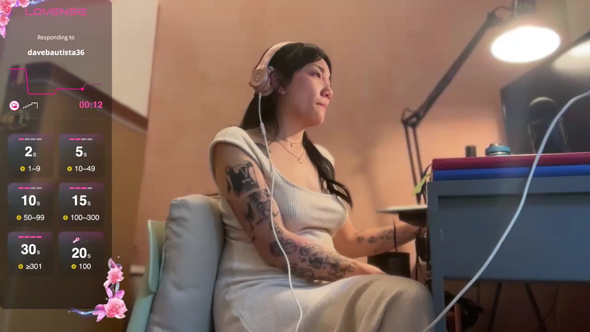 Gallery image thumbnail from luna_tsukiko's myfreecams stream on, 11/06/2024, 18:26 image 13 of 20