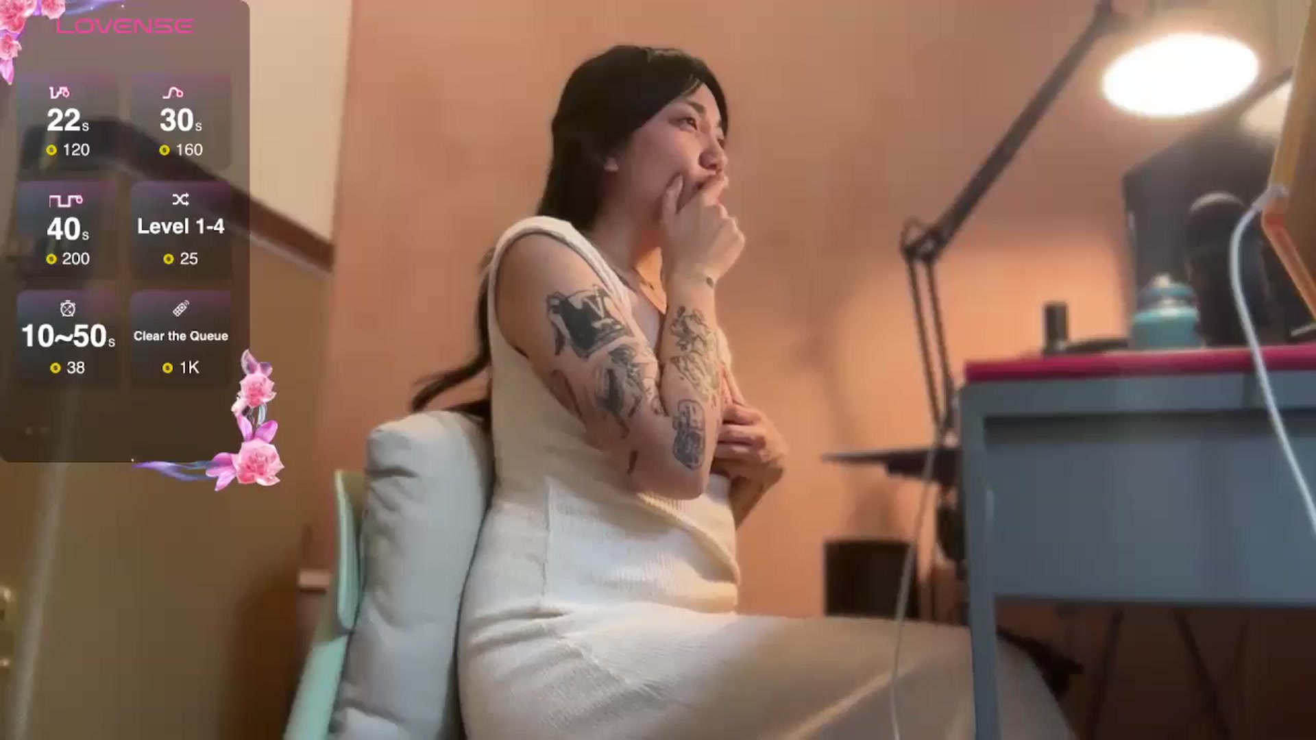 Gallery image thumbnail from luna_tsukiko's myfreecams stream on, 11/06/2024, 19:43 image 20 of 20