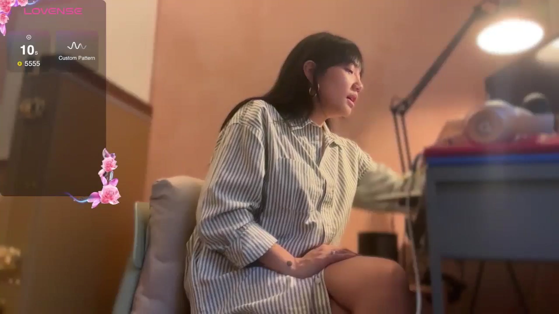 Gallery image thumbnail from luna_tsukiko's myfreecams stream on, 11/09/2024, 18:12 image 16 of 20