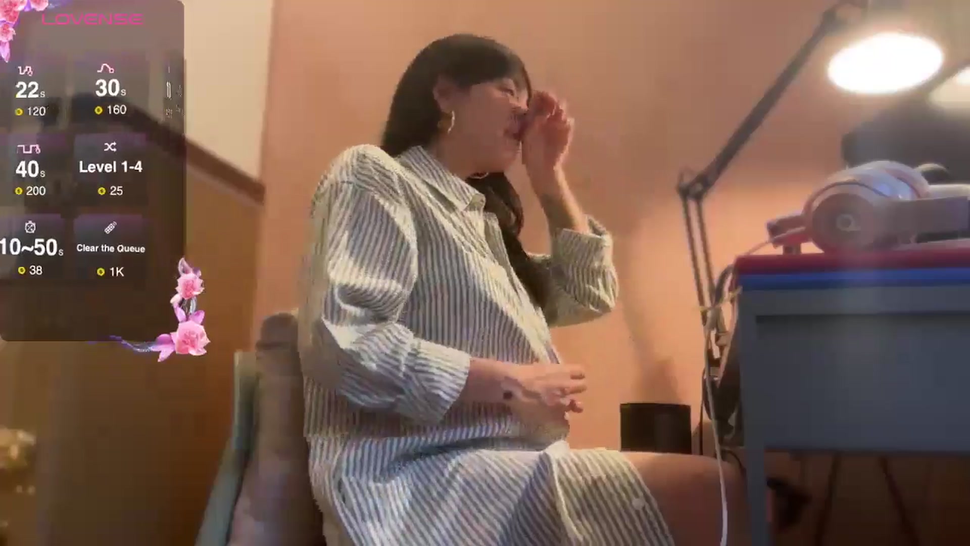 Gallery image thumbnail from luna_tsukiko's myfreecams stream on, 11/09/2024, 18:12 image 3 of 20