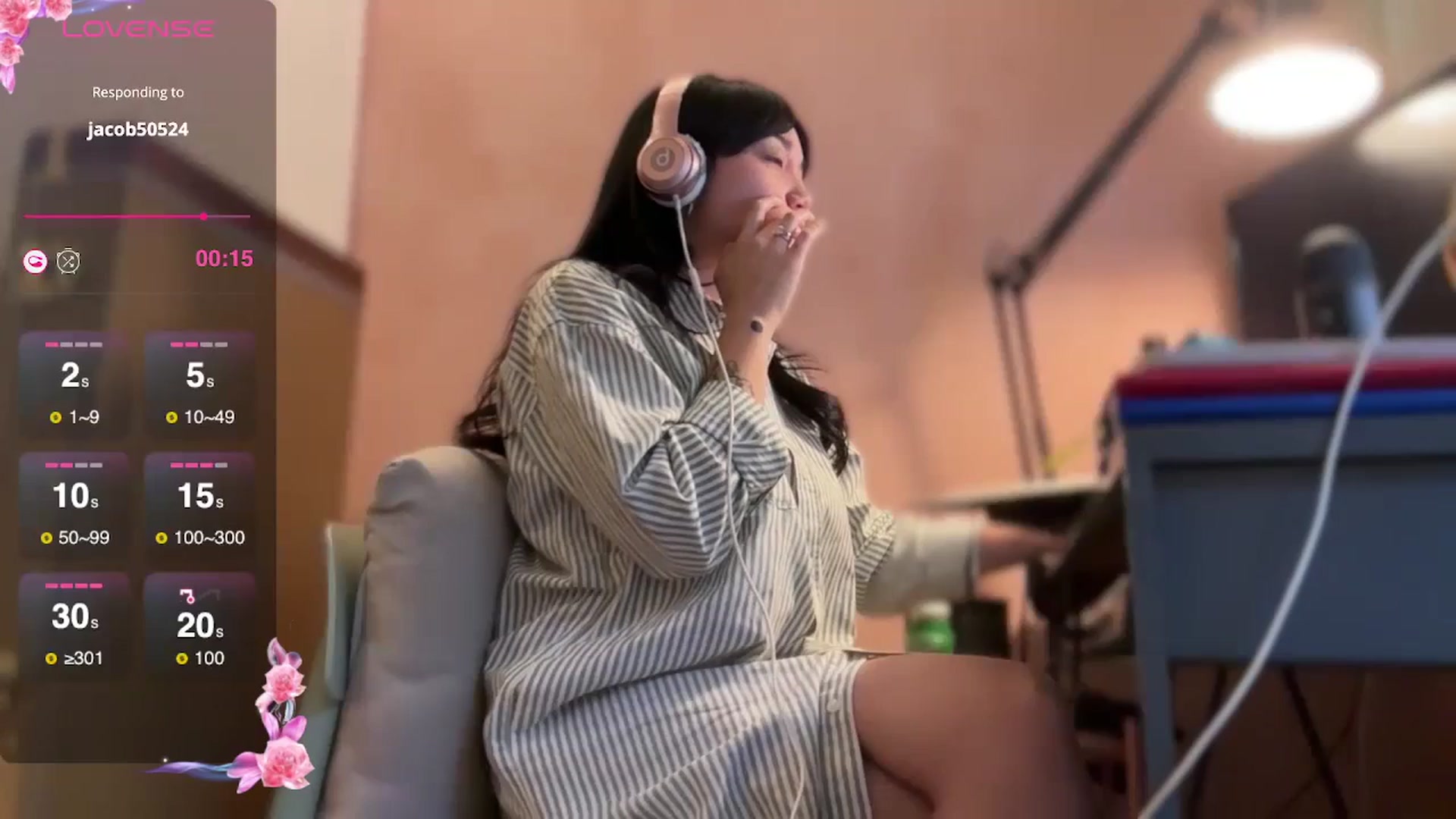 Gallery image thumbnail from luna_tsukiko's myfreecams stream on, 11/11/2024, 17:53 image 19 of 20