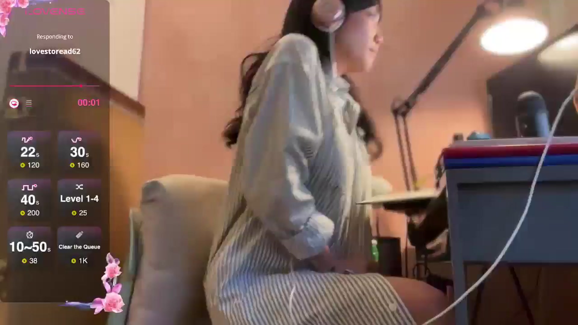 Gallery image thumbnail from luna_tsukiko's myfreecams stream on, 11/11/2024, 17:53 image 14 of 20