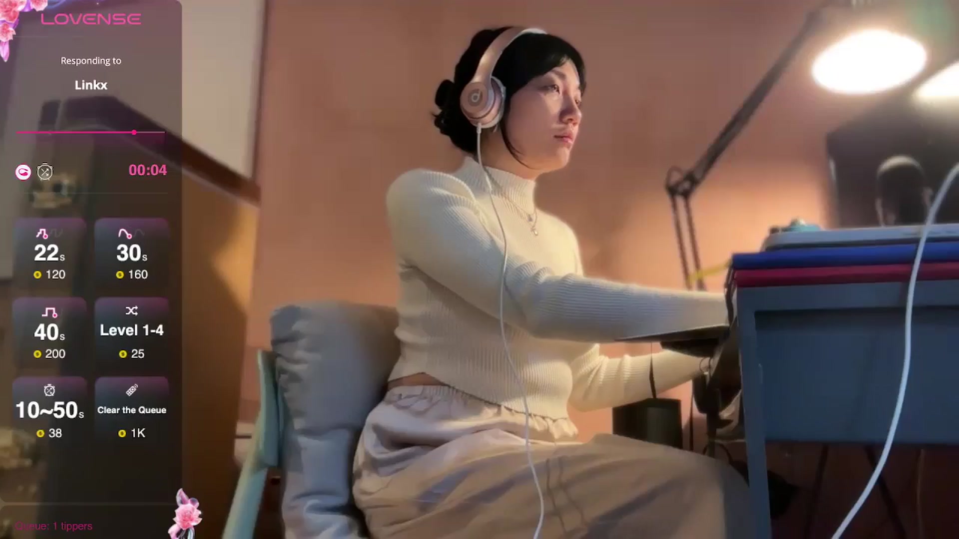 Gallery image thumbnail from luna_tsukiko's myfreecams stream on, 11/12/2024, 16:29 image 18 of 20