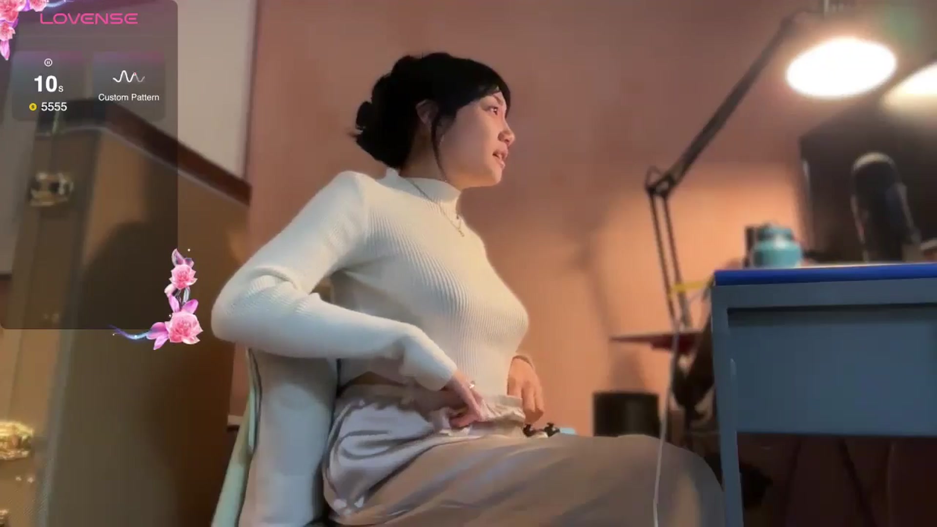 Gallery image thumbnail from luna_tsukiko's myfreecams stream on, 11/12/2024, 19:24 image 20 of 20