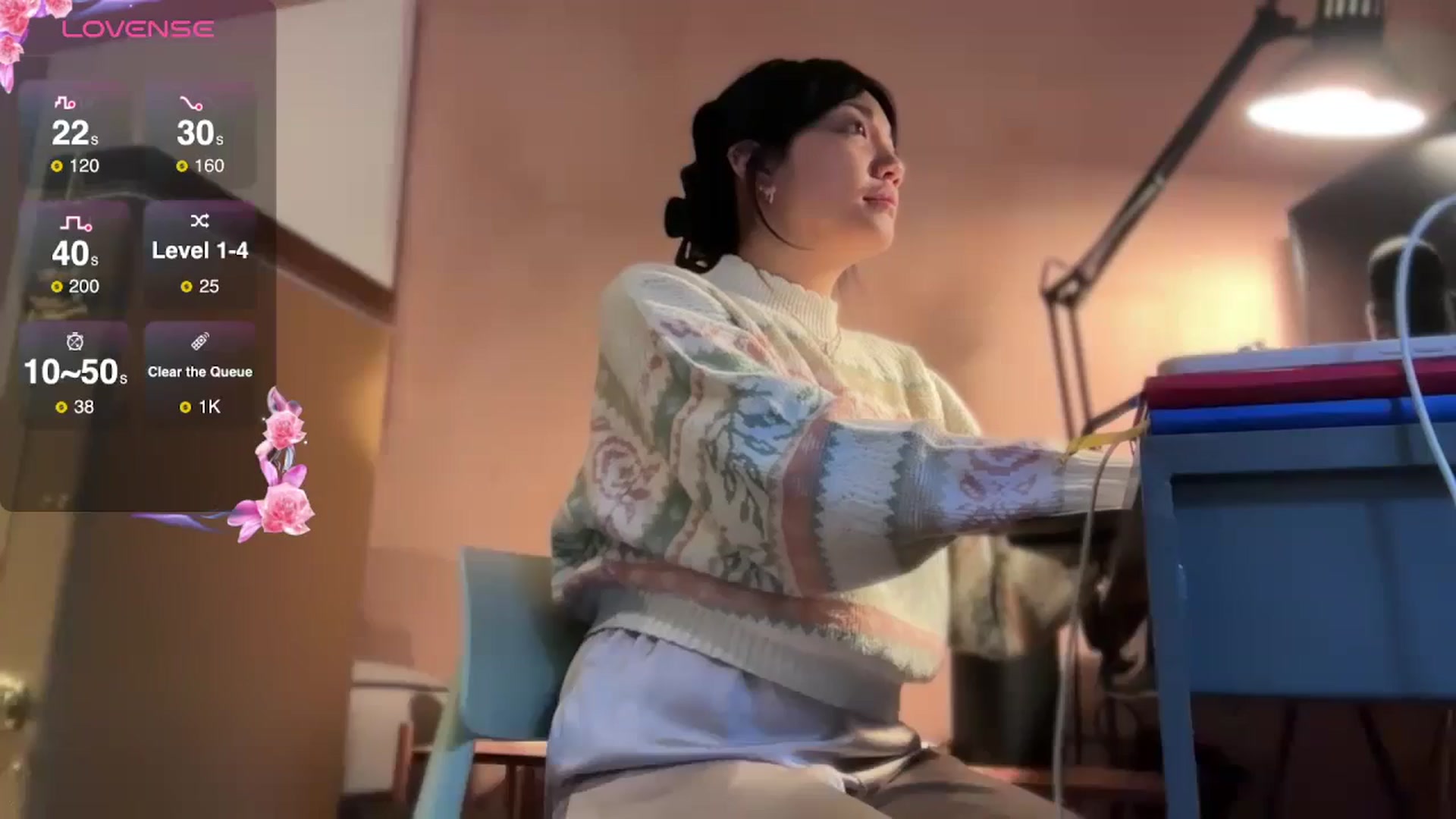 Gallery image thumbnail from luna_tsukiko's myfreecams stream on, 11/13/2024, 15:29 image 1 of 20