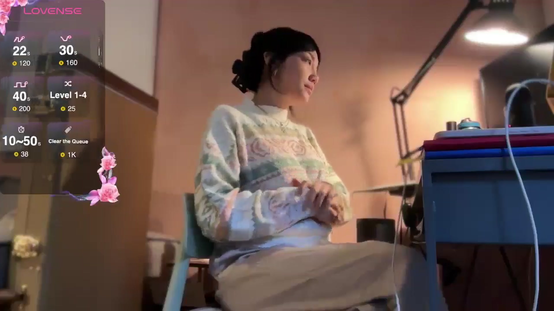 Gallery image thumbnail from luna_tsukiko's myfreecams stream on, 11/13/2024, 15:29 image 19 of 20