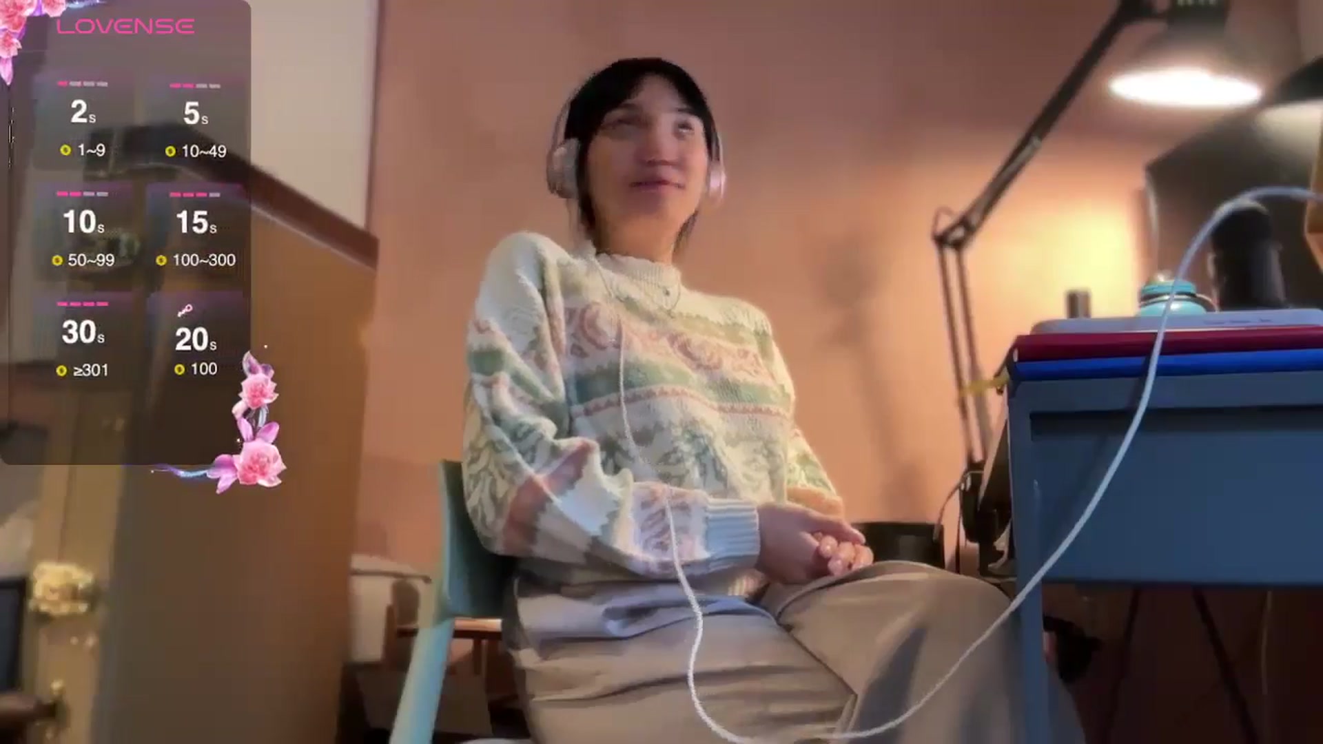 Gallery image thumbnail from luna_tsukiko's myfreecams stream on, 11/13/2024, 16:20 image 16 of 20