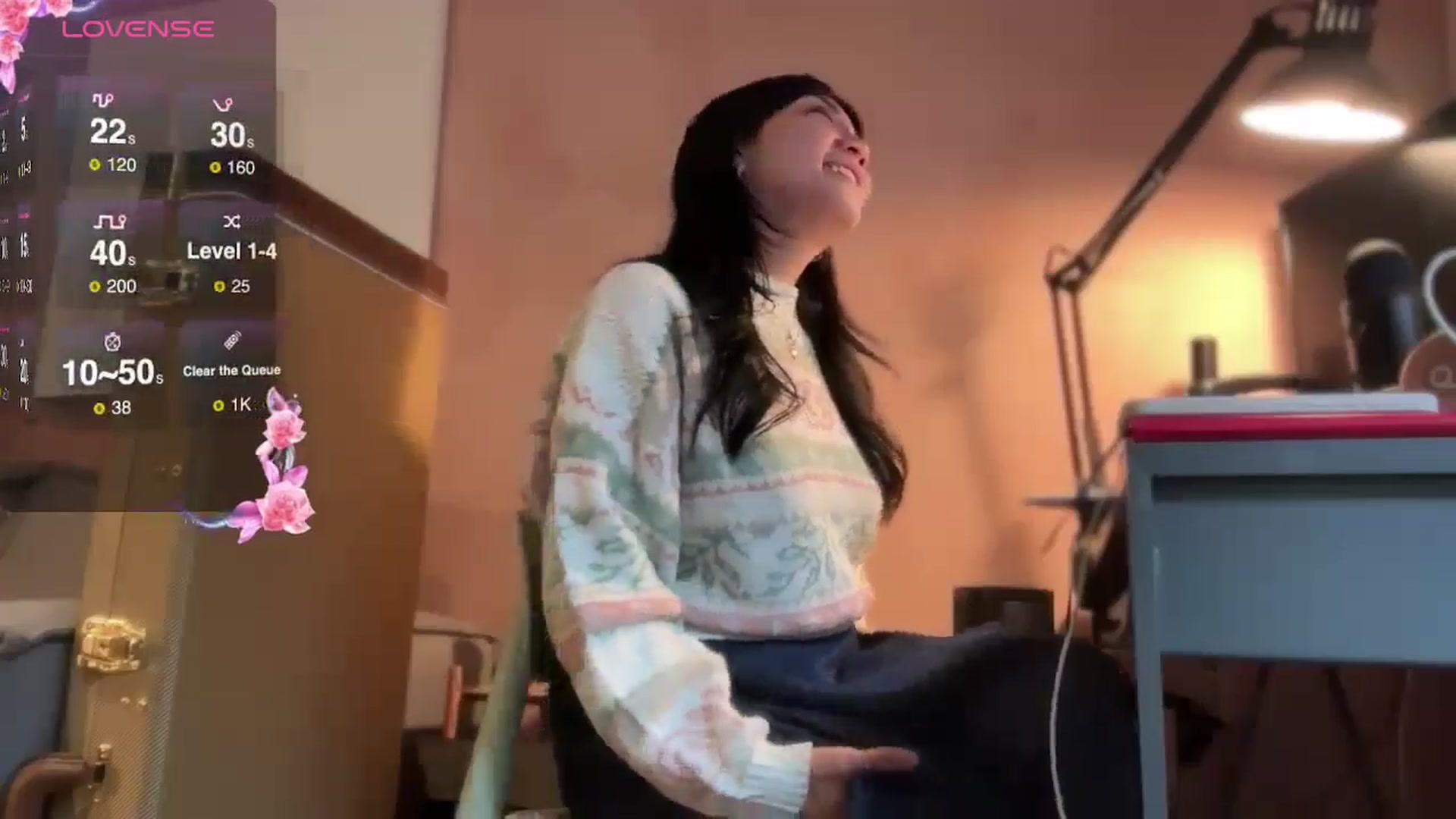Gallery image thumbnail from luna_tsukiko's myfreecams stream on, 11/14/2024, 16:55 image 4 of 20
