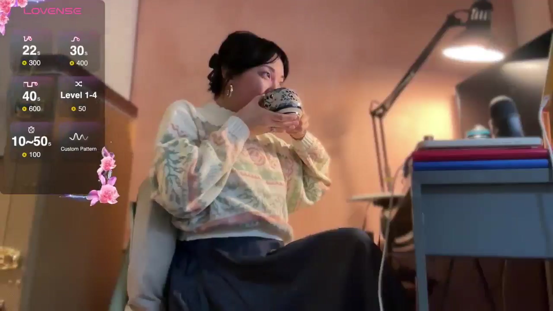 Gallery image thumbnail from luna_tsukiko's myfreecams stream on, 11/20/2024, 14:37 image 9 of 20