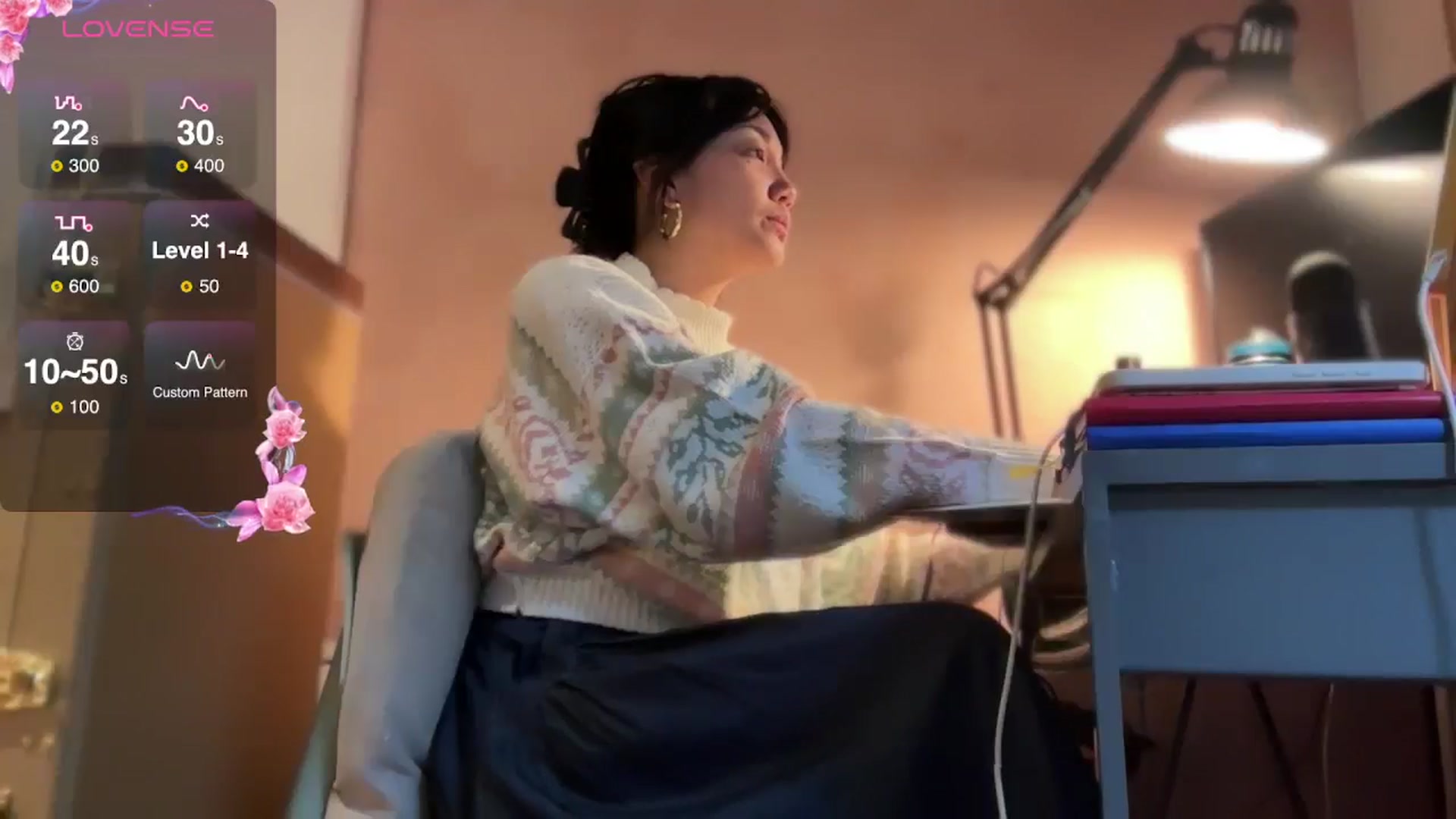 Gallery image thumbnail from luna_tsukiko's myfreecams stream on, 11/20/2024, 14:37 image 4 of 20