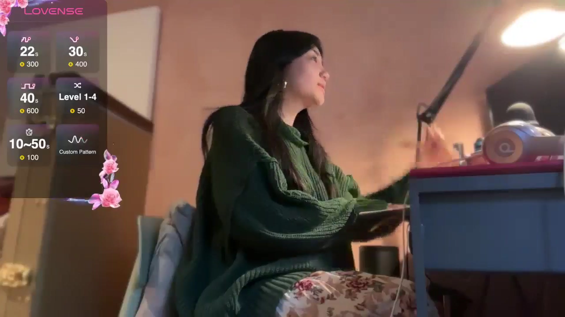 Gallery image thumbnail from luna_tsukiko's myfreecams stream on, 11/25/2024, 15:26 image 20 of 20
