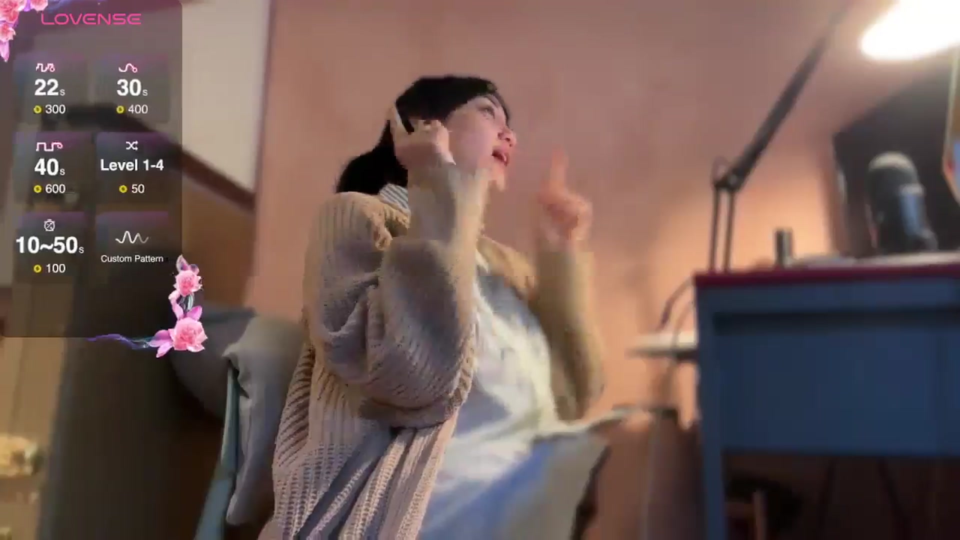 Gallery image thumbnail from luna_tsukiko's myfreecams stream on, 11/26/2024, 15:01 image 18 of 20