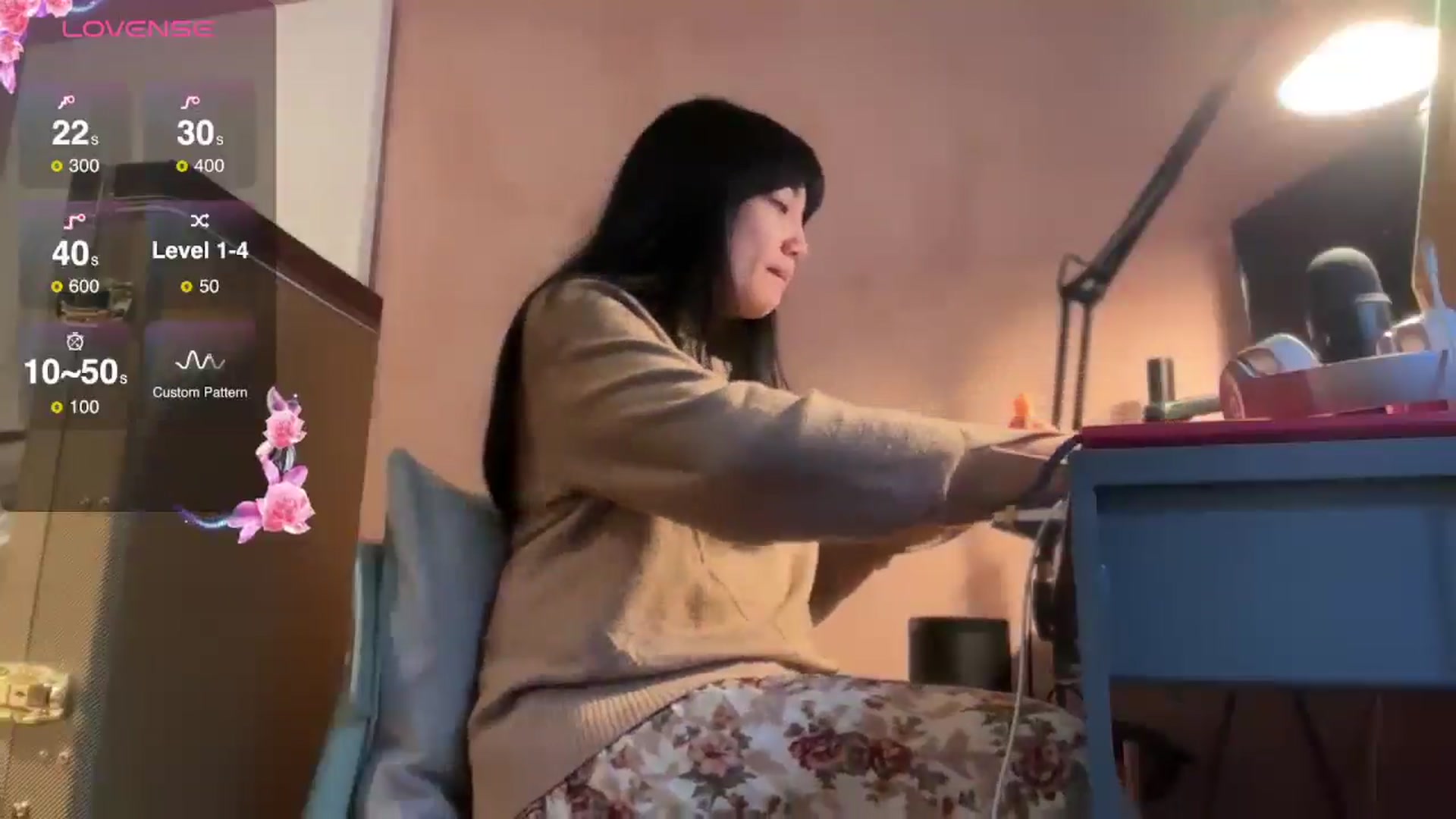Gallery image thumbnail from luna_tsukiko's myfreecams stream on, 11/27/2024, 15:18 image 3 of 20
