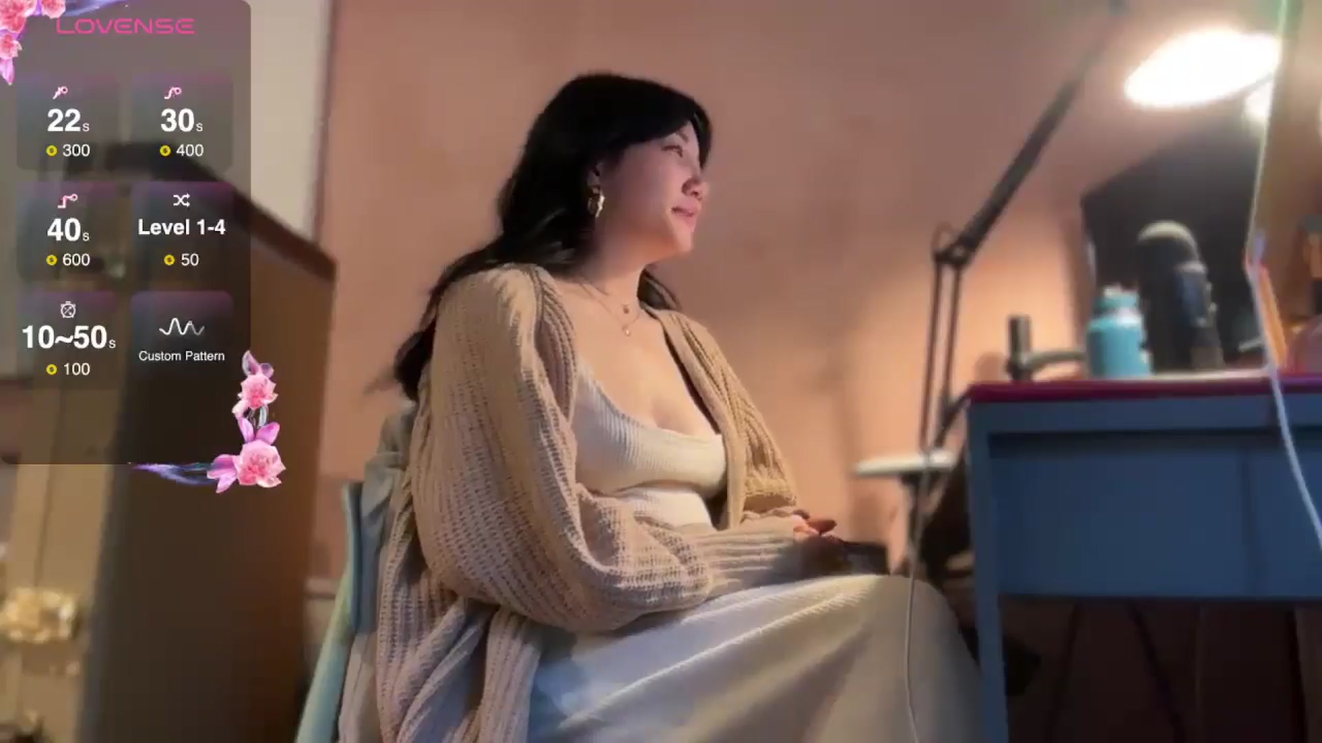 Gallery image thumbnail from luna_tsukiko's myfreecams stream on, 11/28/2024, 14:31 image 13 of 20