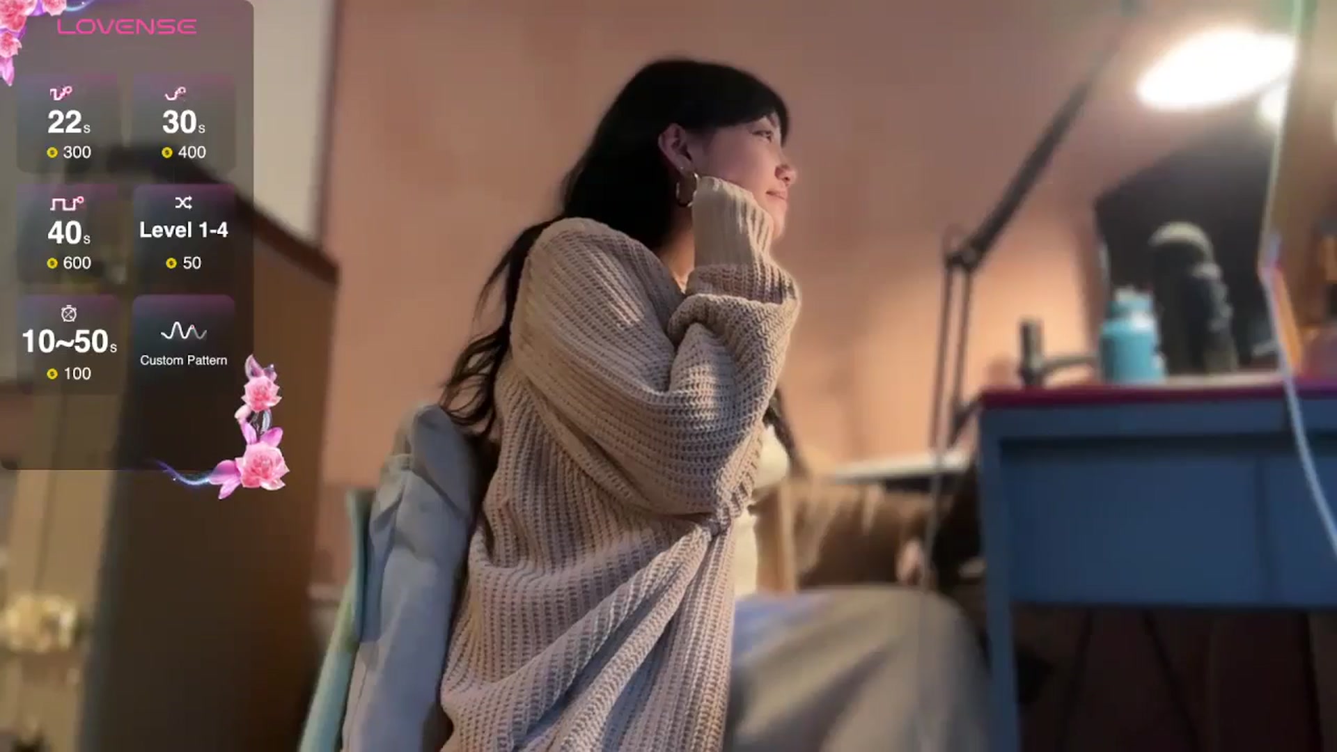 Gallery image thumbnail from luna_tsukiko's myfreecams stream on, 11/28/2024, 14:31 image 19 of 20