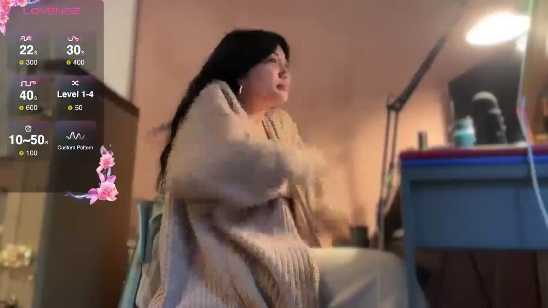 Gallery image thumbnail from luna_tsukiko's myfreecams stream on, 11/28/2024, 16:18 image 15 of 20
