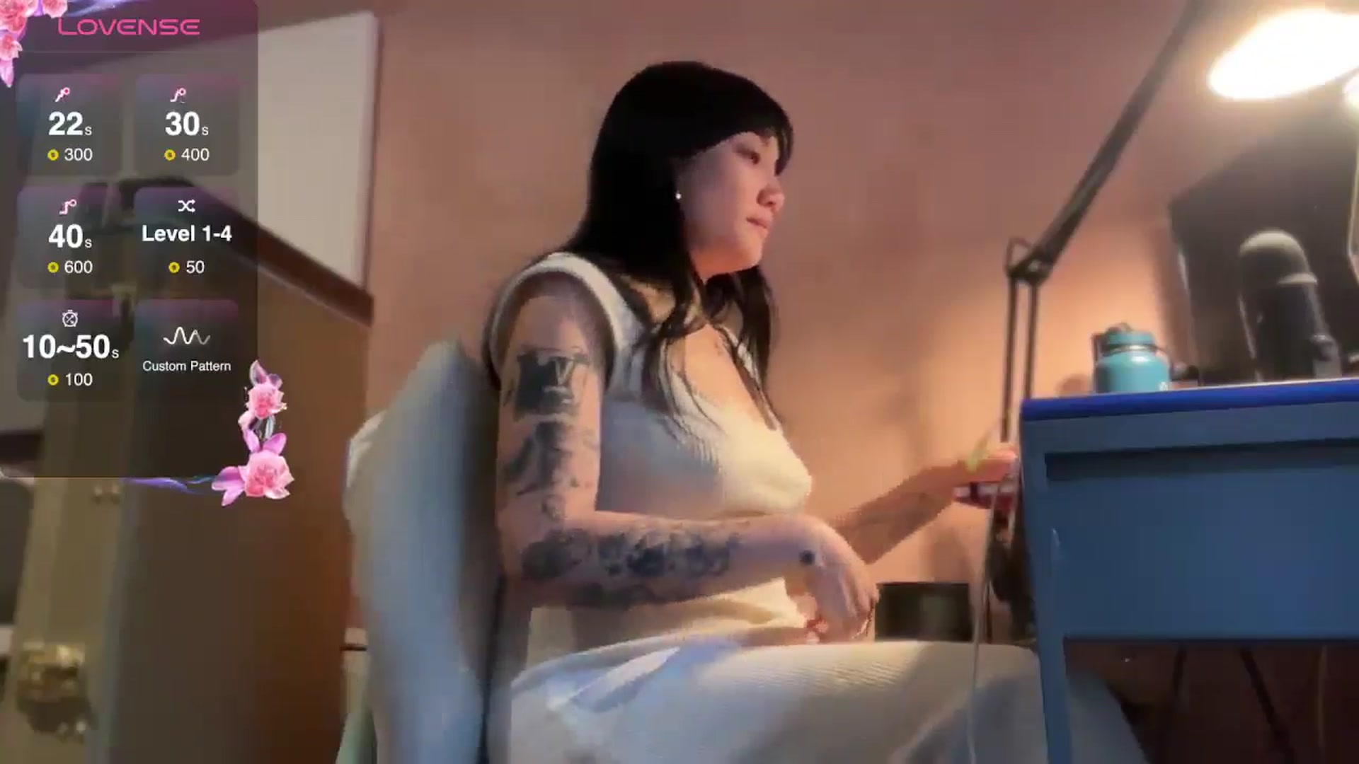 Gallery image thumbnail from luna_tsukiko's myfreecams stream on, 12/02/2024, 16:16 image 5 of 20