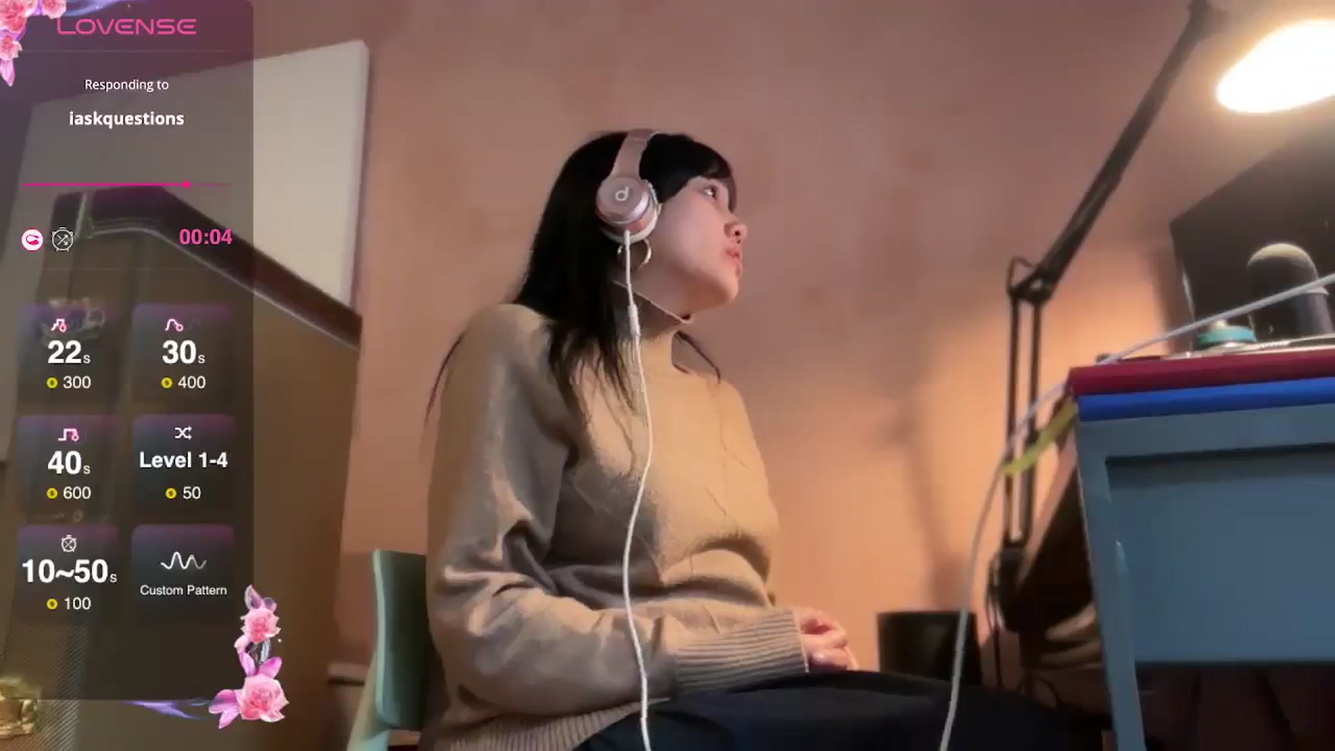 Gallery image thumbnail from luna_tsukiko's myfreecams stream on, 12/03/2024, 19:38 image 7 of 20