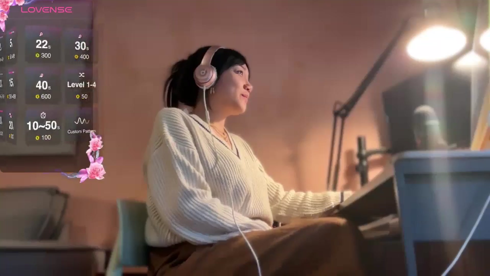 Gallery image thumbnail from luna_tsukiko's myfreecams stream on, 12/30/2024, 17:24 image 16 of 20