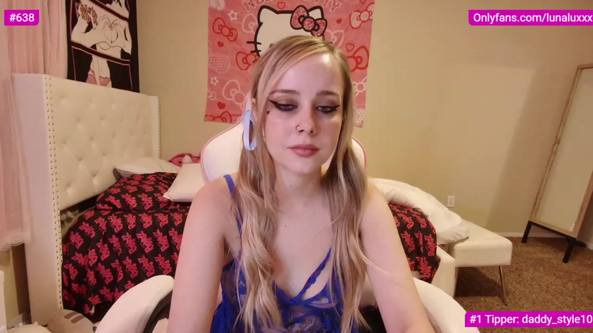 Gallery image thumbnail from lunalovelyy's myfreecams stream on, 01/03/2023, 07:43 image 8 of 20