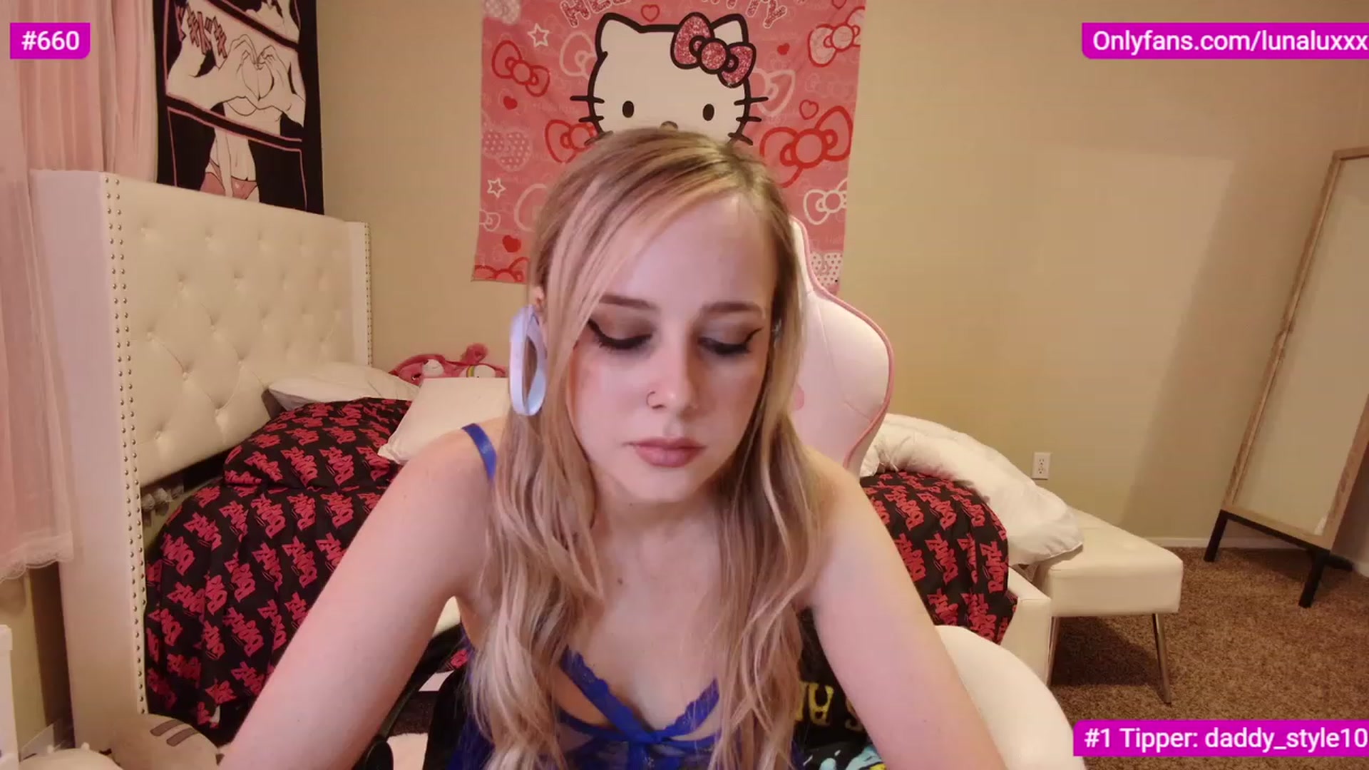 Gallery image thumbnail from lunalovelyy's myfreecams stream on, 01/03/2023, 07:43 image 5 of 20