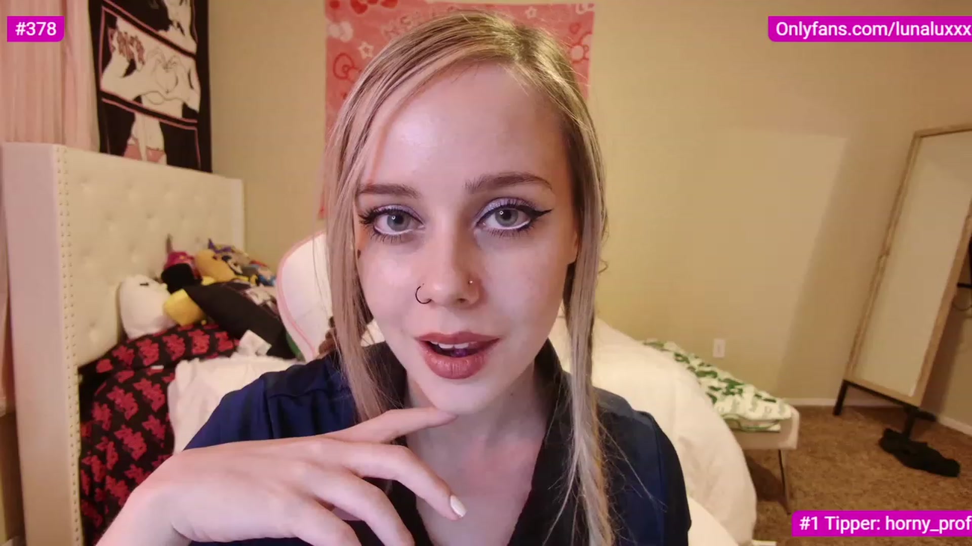 Gallery image thumbnail from lunalovelyy's myfreecams stream on, 01/12/2023, 02:54 image 12 of 20