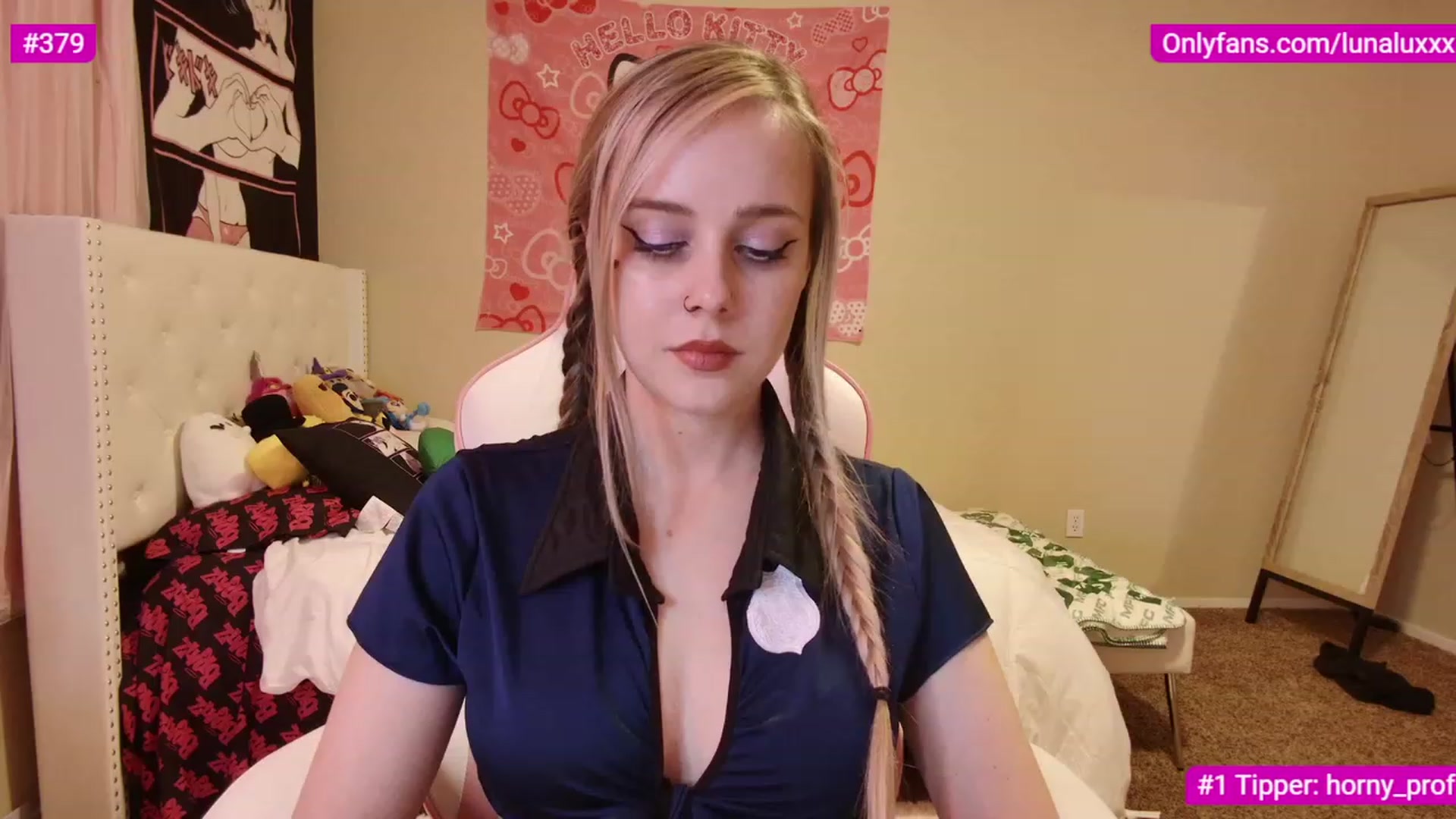 Gallery image thumbnail from lunalovelyy's myfreecams stream on, 01/12/2023, 02:54 image 9 of 20