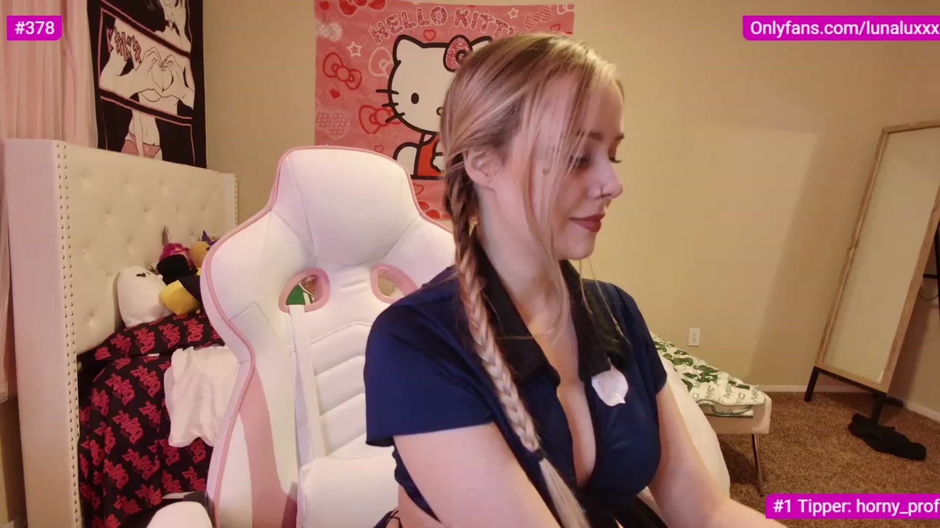 Gallery image thumbnail from lunalovelyy's myfreecams stream on, 01/12/2023, 02:54 image 13 of 20