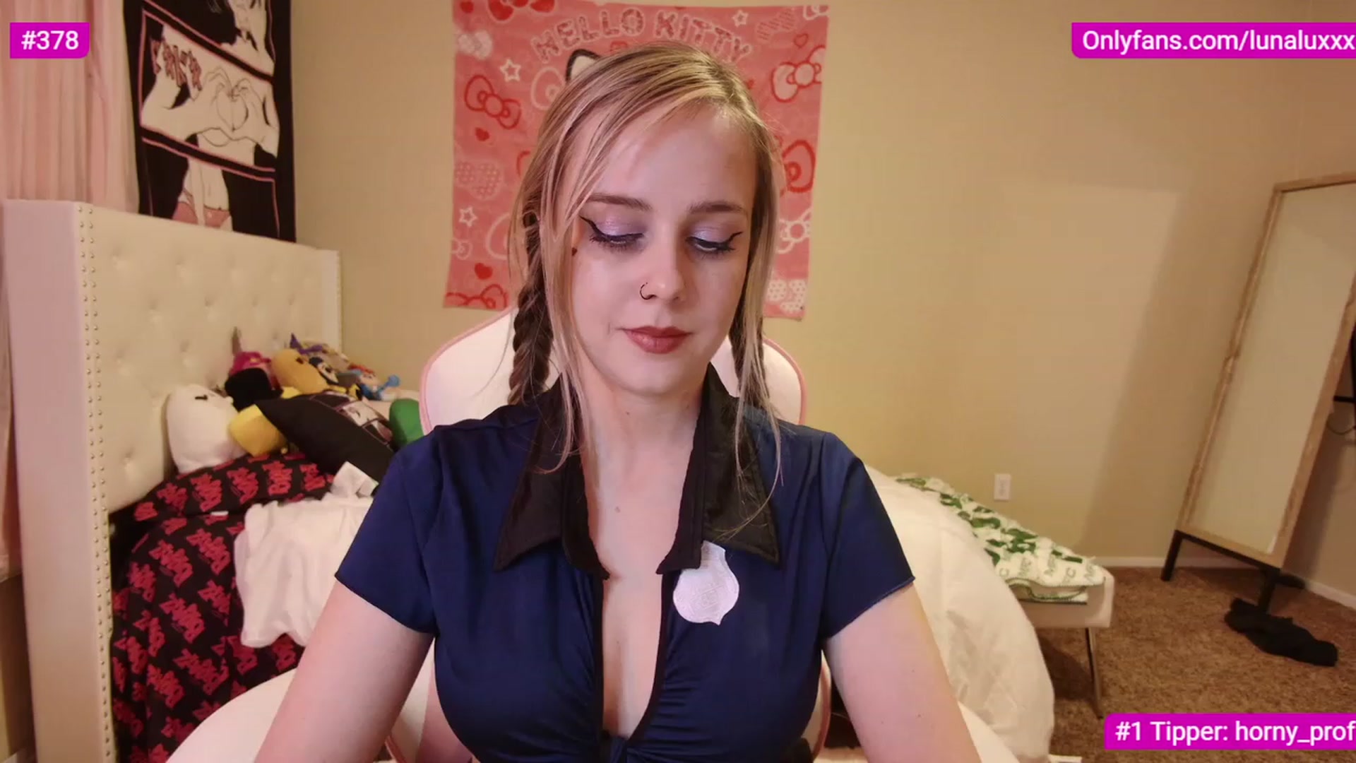 Gallery image thumbnail from lunalovelyy's myfreecams stream on, 01/12/2023, 02:54 image 17 of 20