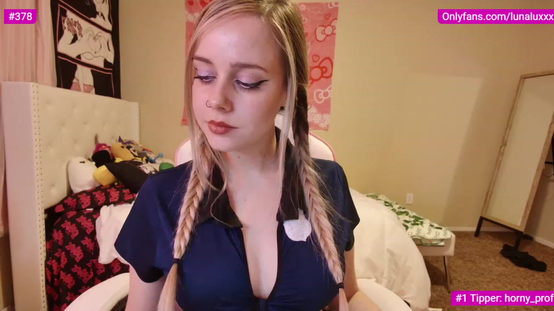 Gallery image thumbnail from lunalovelyy's myfreecams stream on, 01/12/2023, 02:54 image 19 of 20