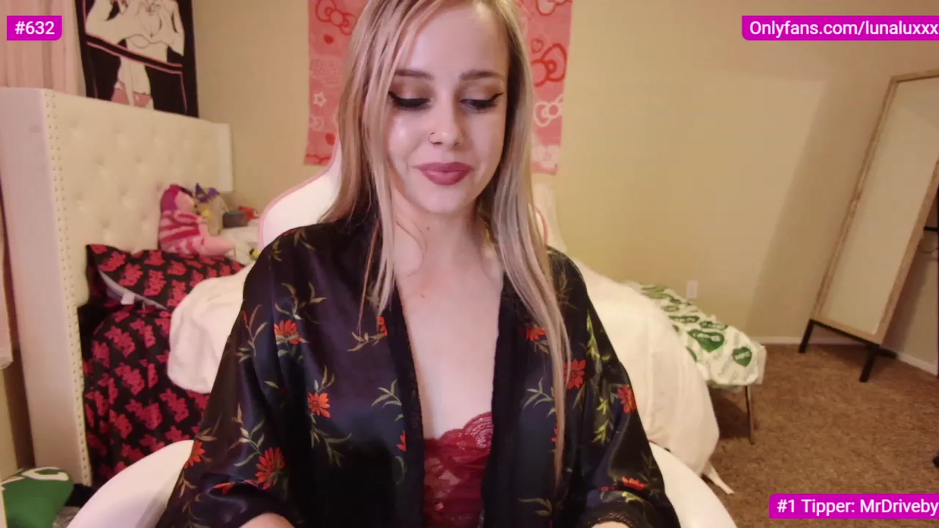 Gallery image thumbnail from lunalovelyy's myfreecams stream on, 01/19/2023, 06:33 image 5 of 20