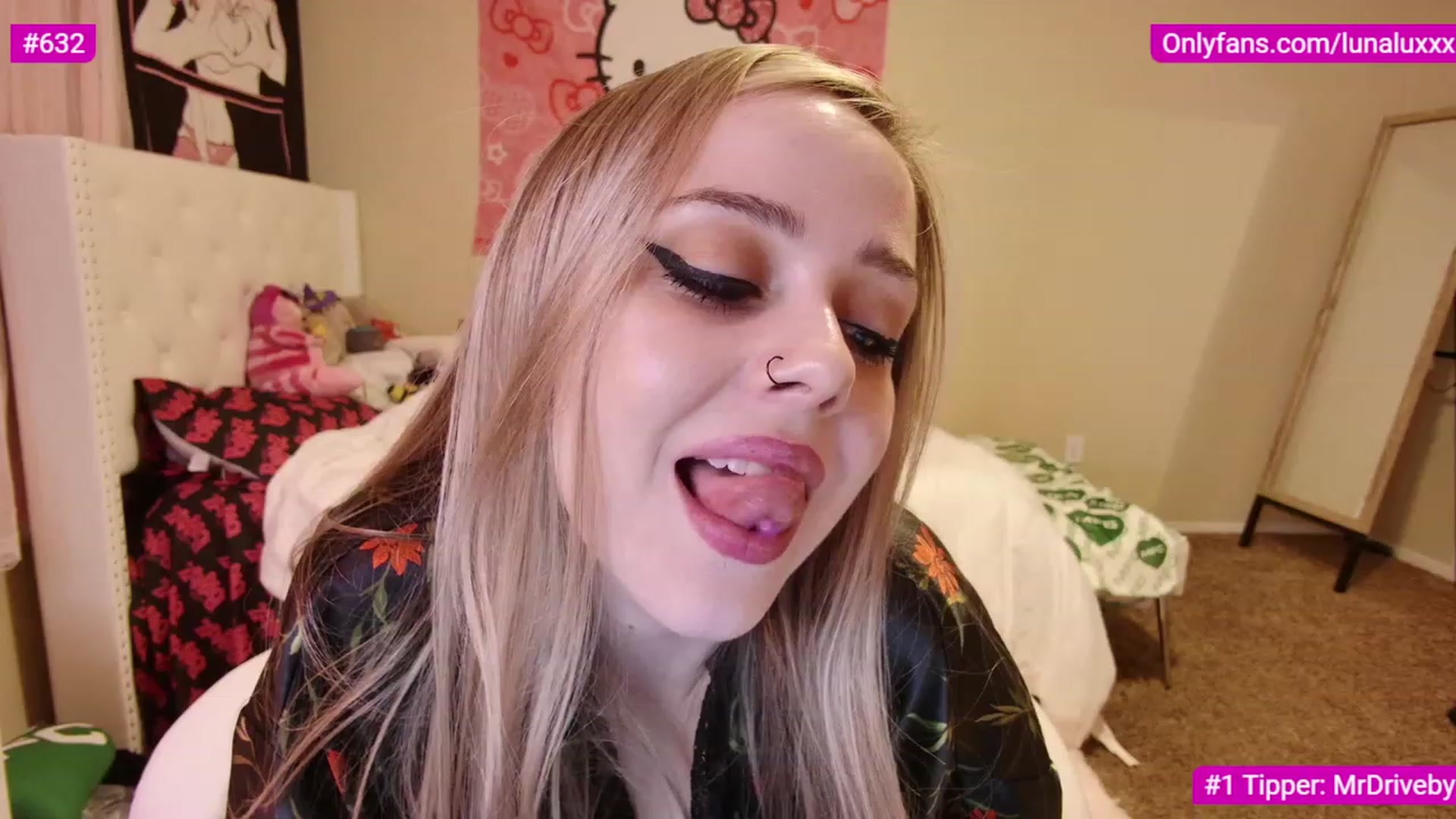 Gallery image thumbnail from lunalovelyy's myfreecams stream on, 01/19/2023, 06:33 image 19 of 20