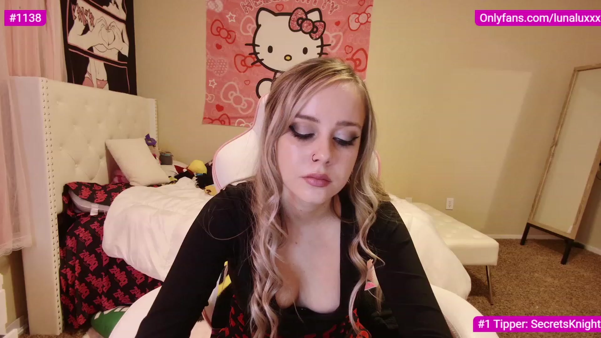 Gallery image thumbnail from lunalovelyy's myfreecams stream on, 01/31/2023, 06:11 image 19 of 20
