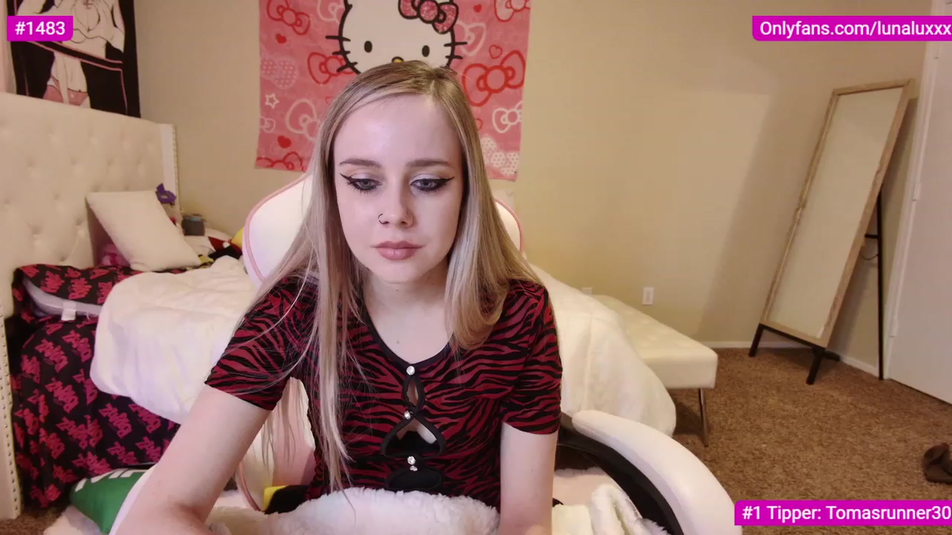Gallery image thumbnail from lunalovelyy's myfreecams stream on, 02/03/2023, 03:13 image 2 of 20