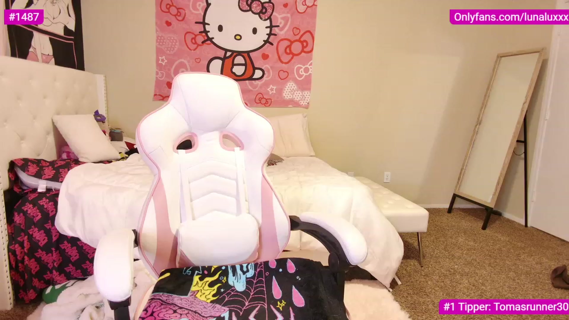 Gallery image thumbnail from lunalovelyy's myfreecams stream on, 02/03/2023, 03:13 image 11 of 20