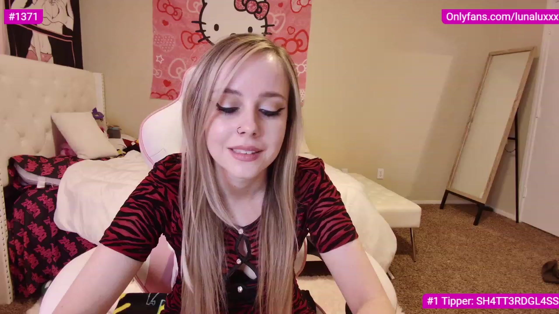 Gallery image thumbnail from lunalovelyy's myfreecams stream on, 02/03/2023, 03:13 image 17 of 20
