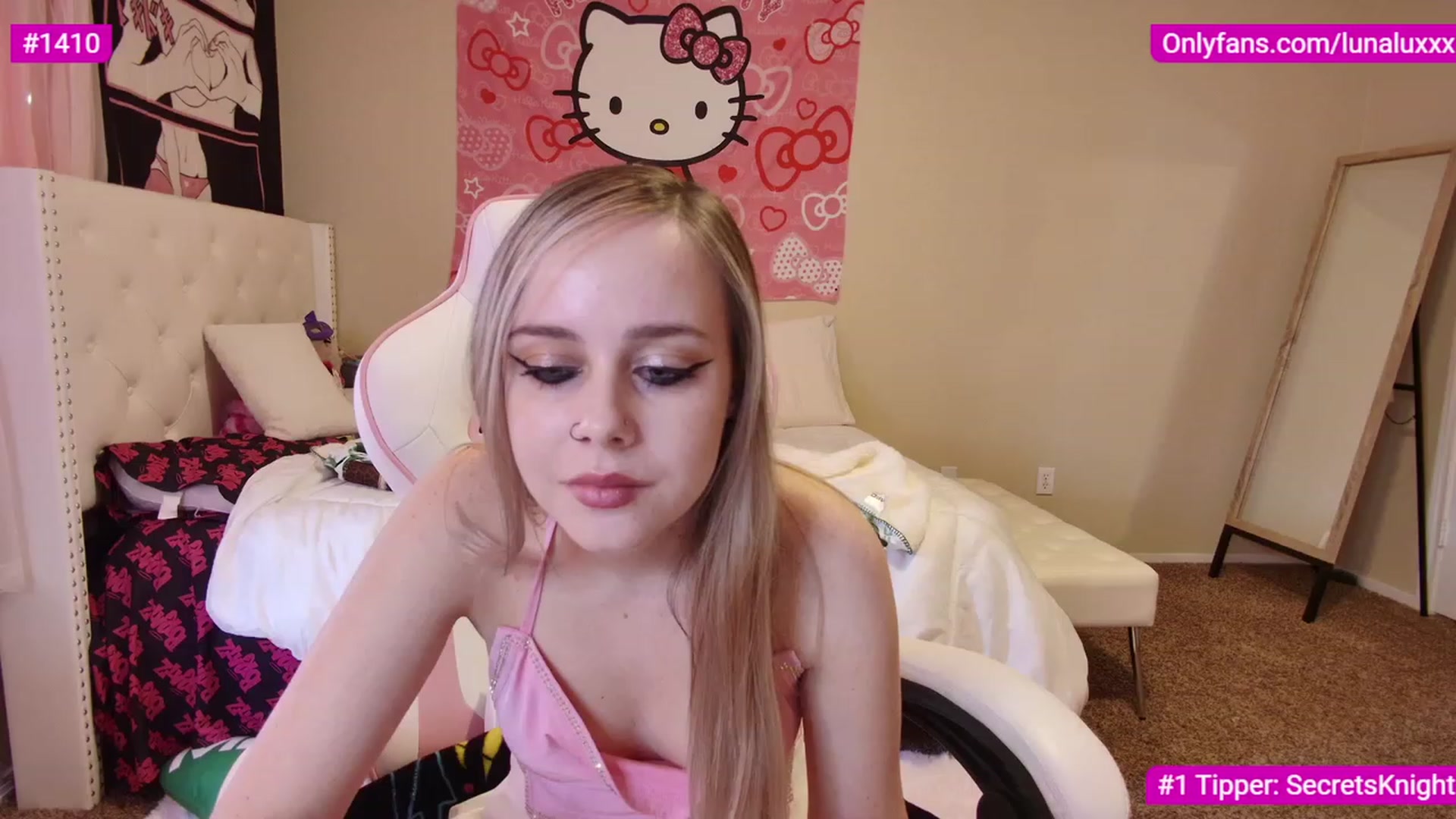 Gallery image thumbnail from lunalovelyy's myfreecams stream on, 02/04/2023, 24:30 image 14 of 20