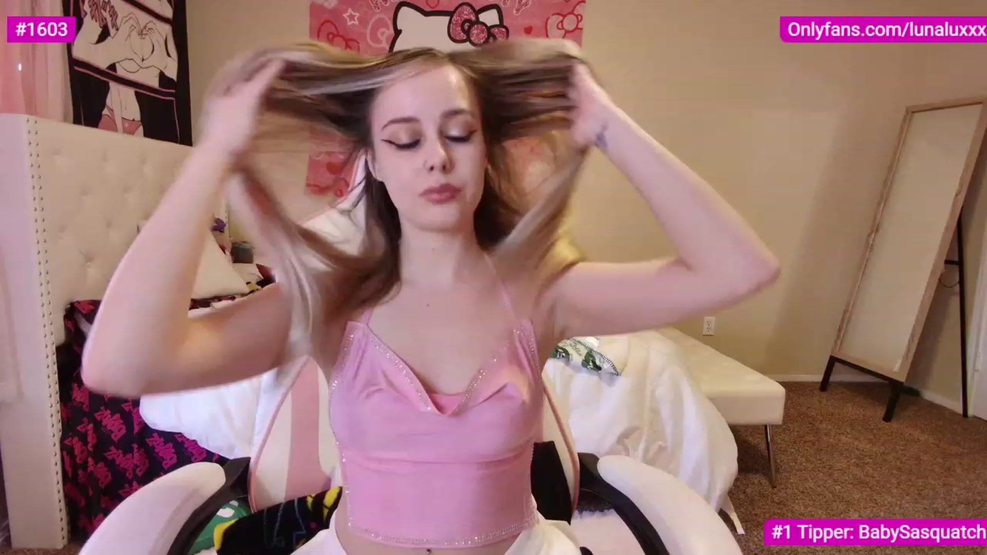 Gallery image thumbnail from lunalovelyy's myfreecams stream on, 02/04/2023, 24:30 image 4 of 20