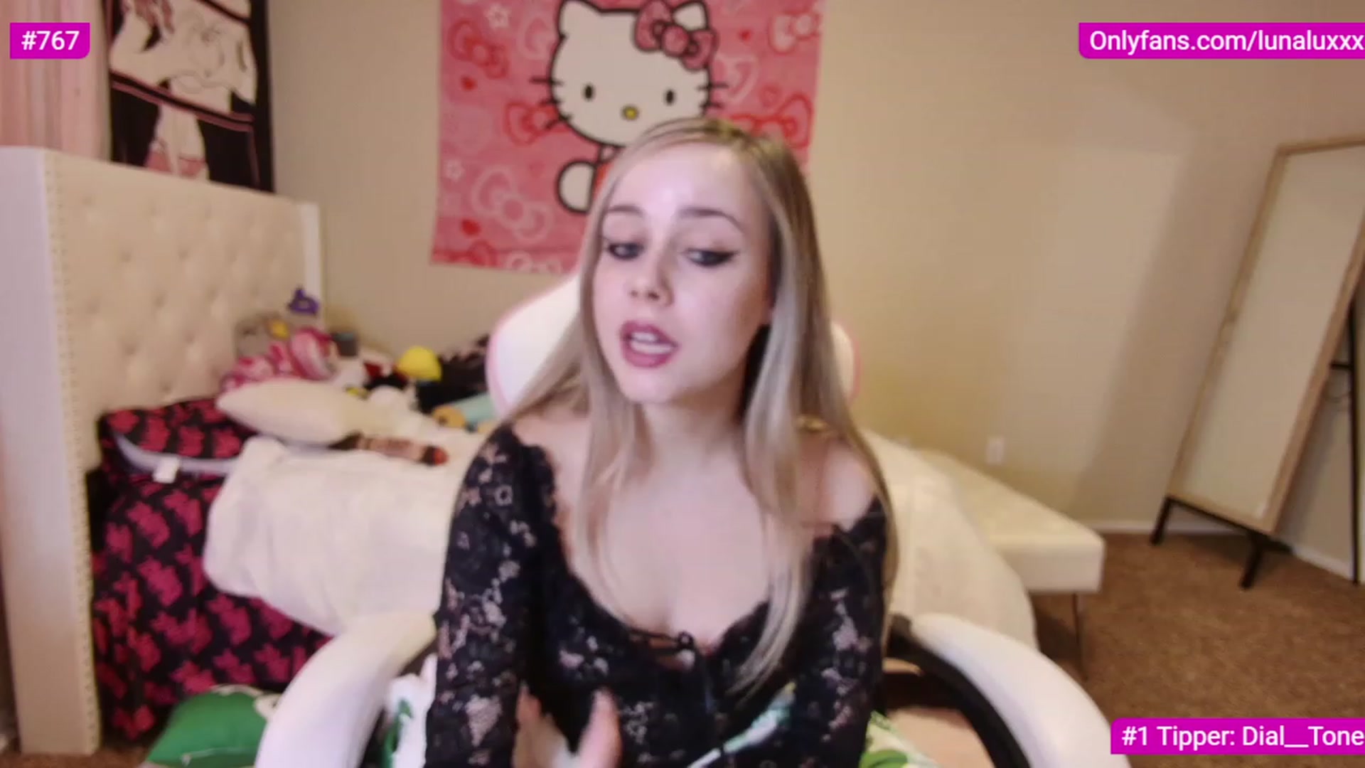 Gallery image thumbnail from lunalovelyy's myfreecams stream on, 02/05/2023, 08:18 image 7 of 20
