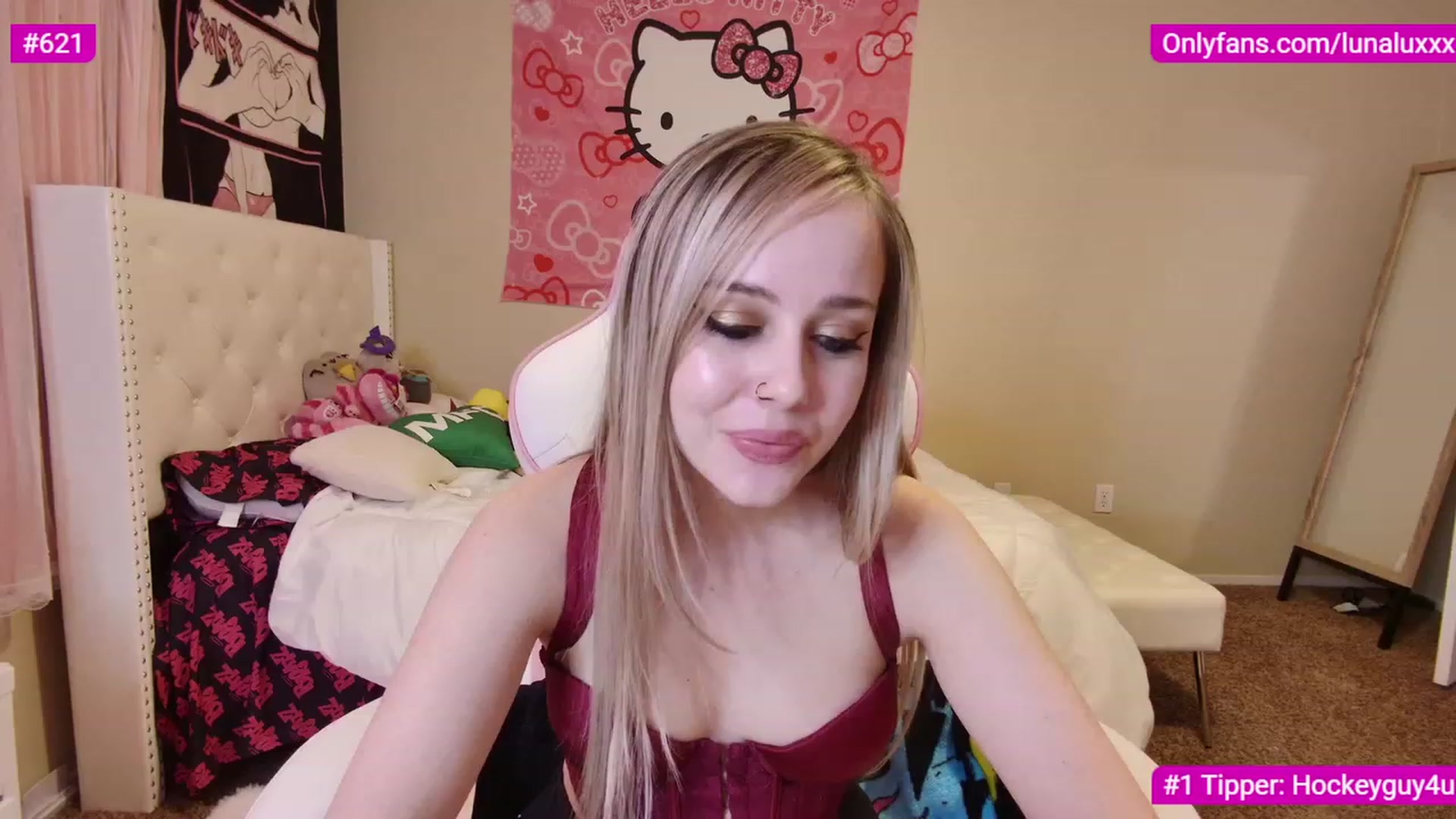 Gallery image thumbnail from lunalovelyy's myfreecams stream on, 02/06/2023, 06:55 image 7 of 20