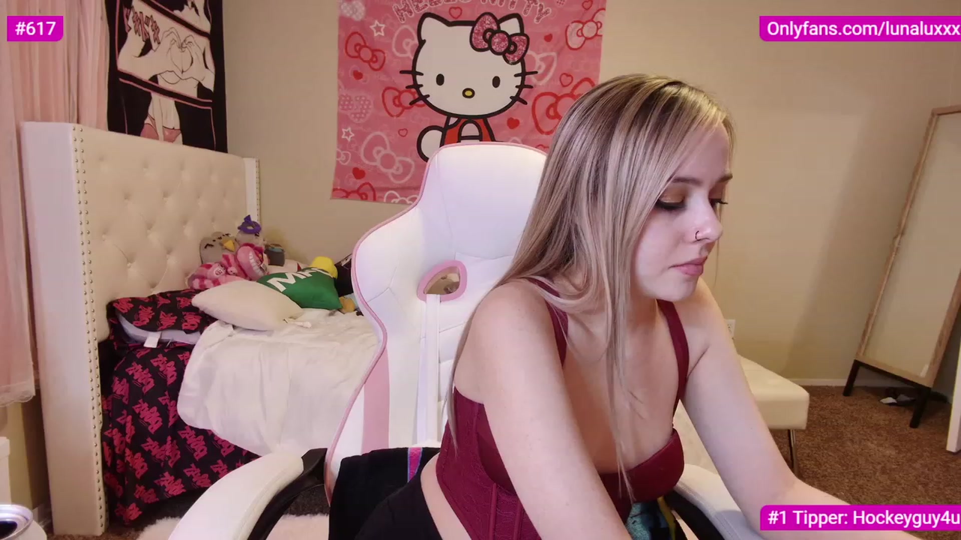 Gallery image thumbnail from lunalovelyy's myfreecams stream on, 02/06/2023, 06:55 image 15 of 20