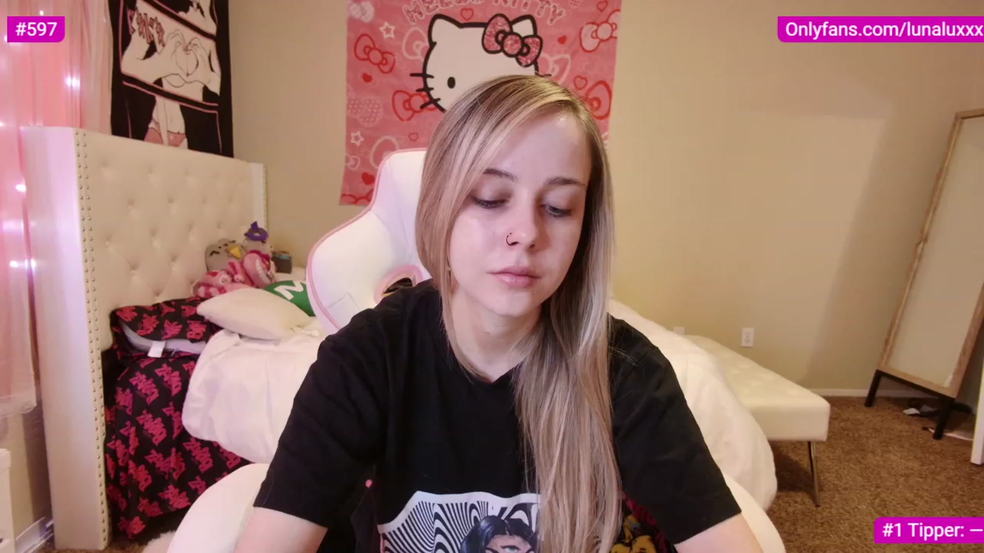 Gallery image thumbnail from lunalovelyy's myfreecams stream on, 02/06/2023, 18:54 image 19 of 20