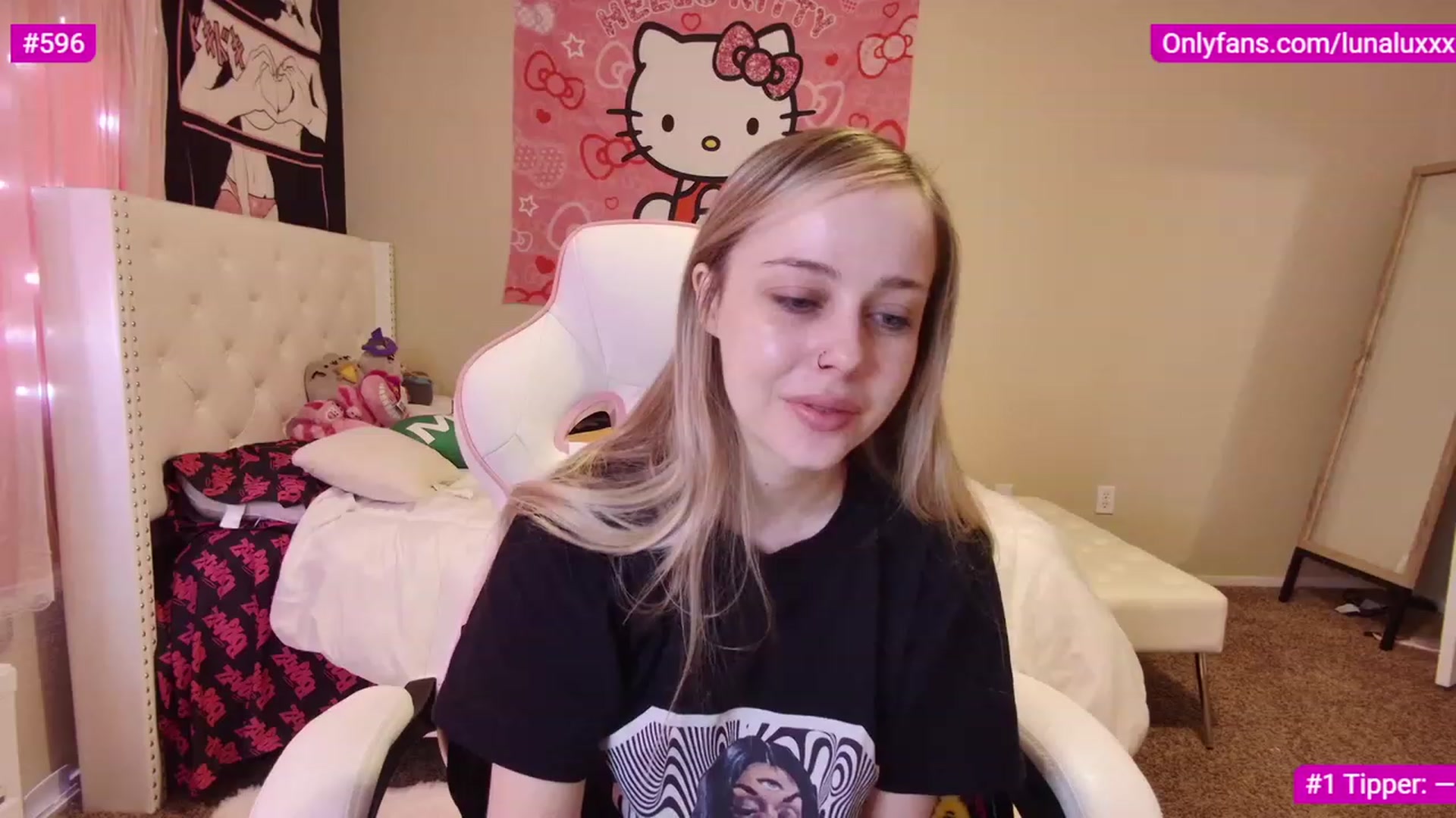 Gallery image thumbnail from lunalovelyy's myfreecams stream on, 02/06/2023, 18:54 image 12 of 20