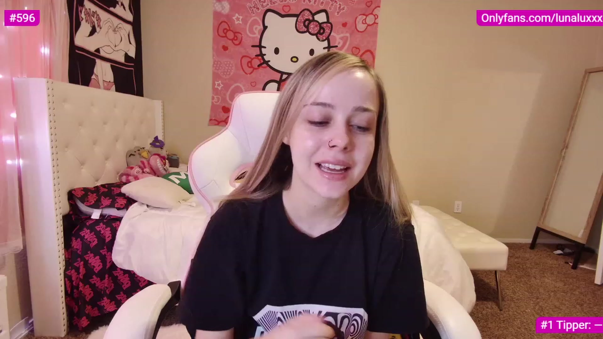 Gallery image thumbnail from lunalovelyy's myfreecams stream on, 02/06/2023, 18:54 image 11 of 20