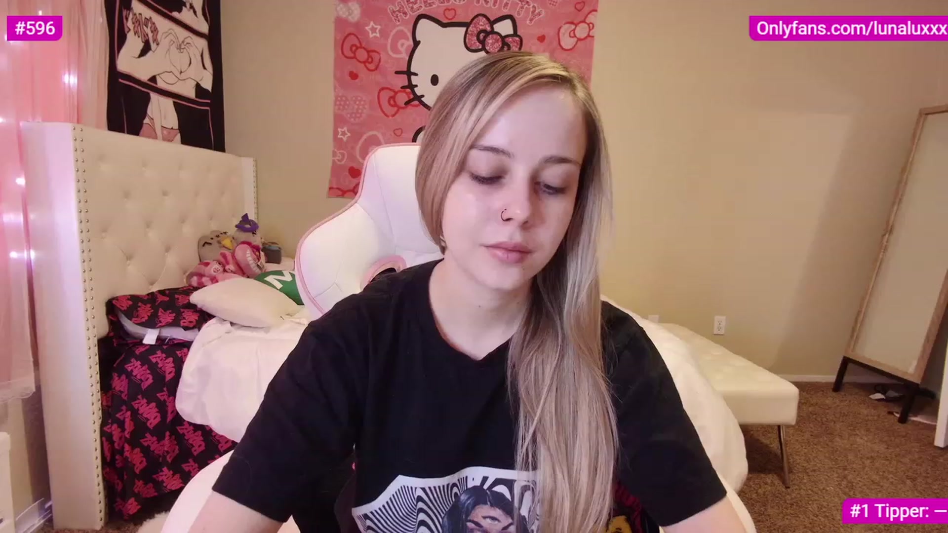 Gallery image thumbnail from lunalovelyy's myfreecams stream on, 02/06/2023, 18:54 image 14 of 20