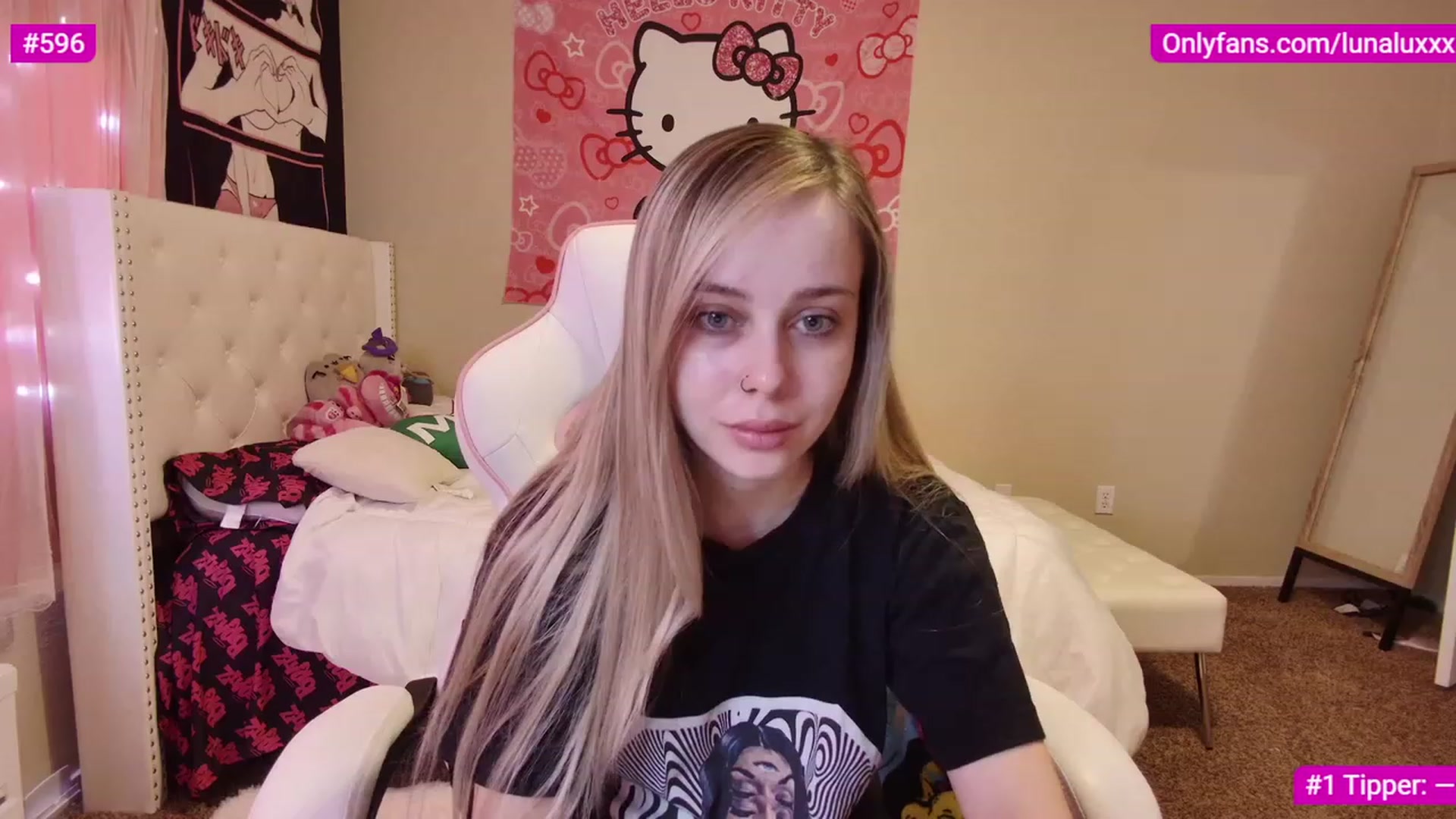 Gallery image thumbnail from lunalovelyy's myfreecams stream on, 02/06/2023, 18:54 image 2 of 20