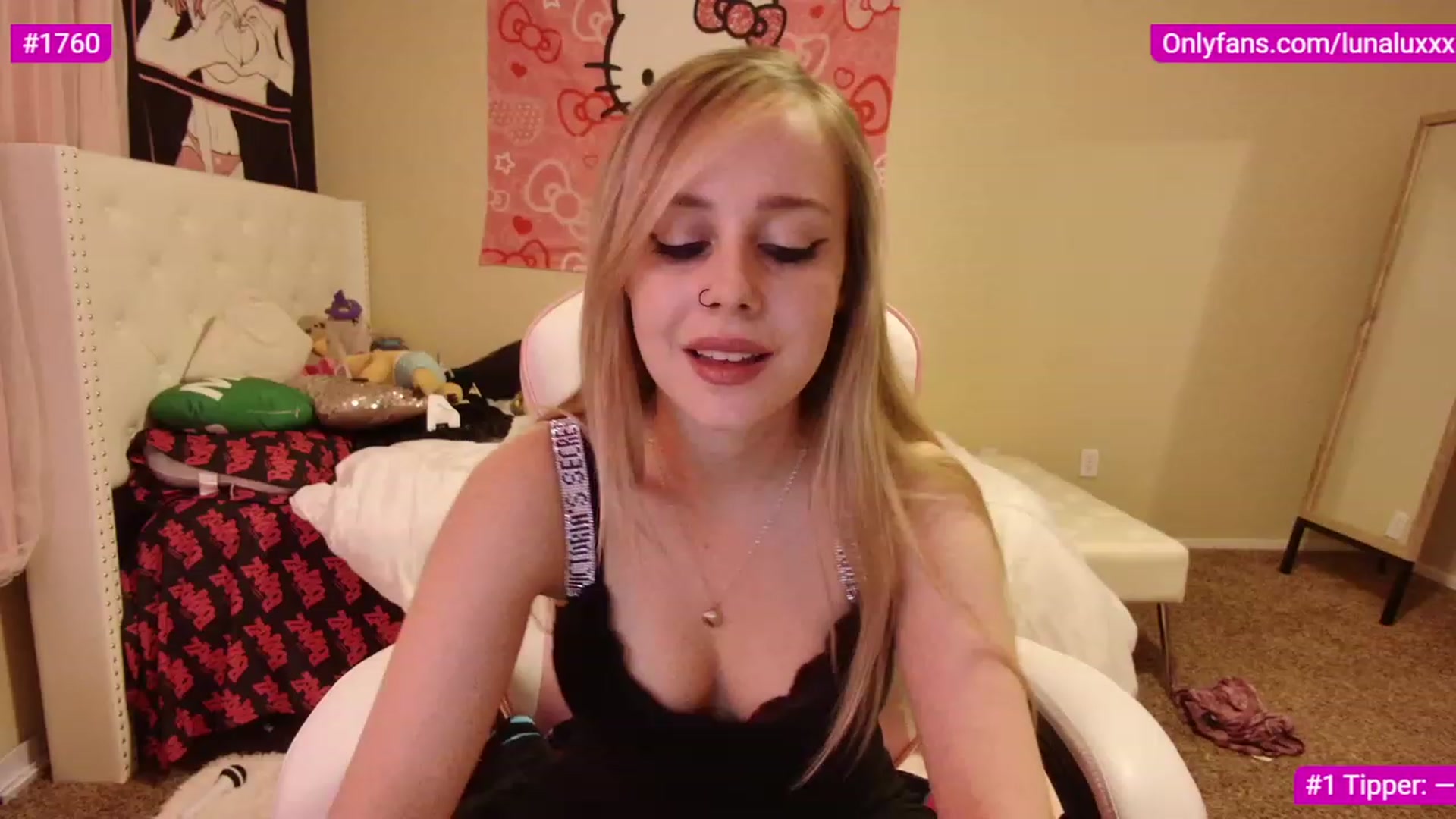 Gallery image thumbnail from lunalovelyy's myfreecams stream on, 02/25/2023, 07:03 image 6 of 20