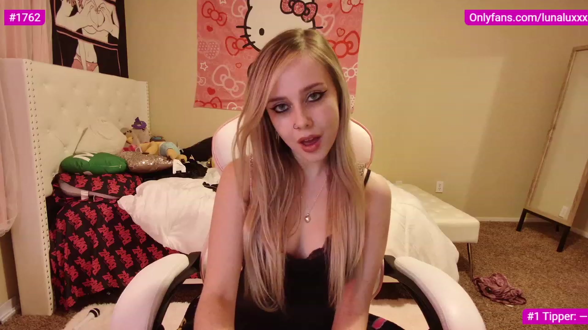 Gallery image thumbnail from lunalovelyy's myfreecams stream on, 02/25/2023, 07:03 image 12 of 20