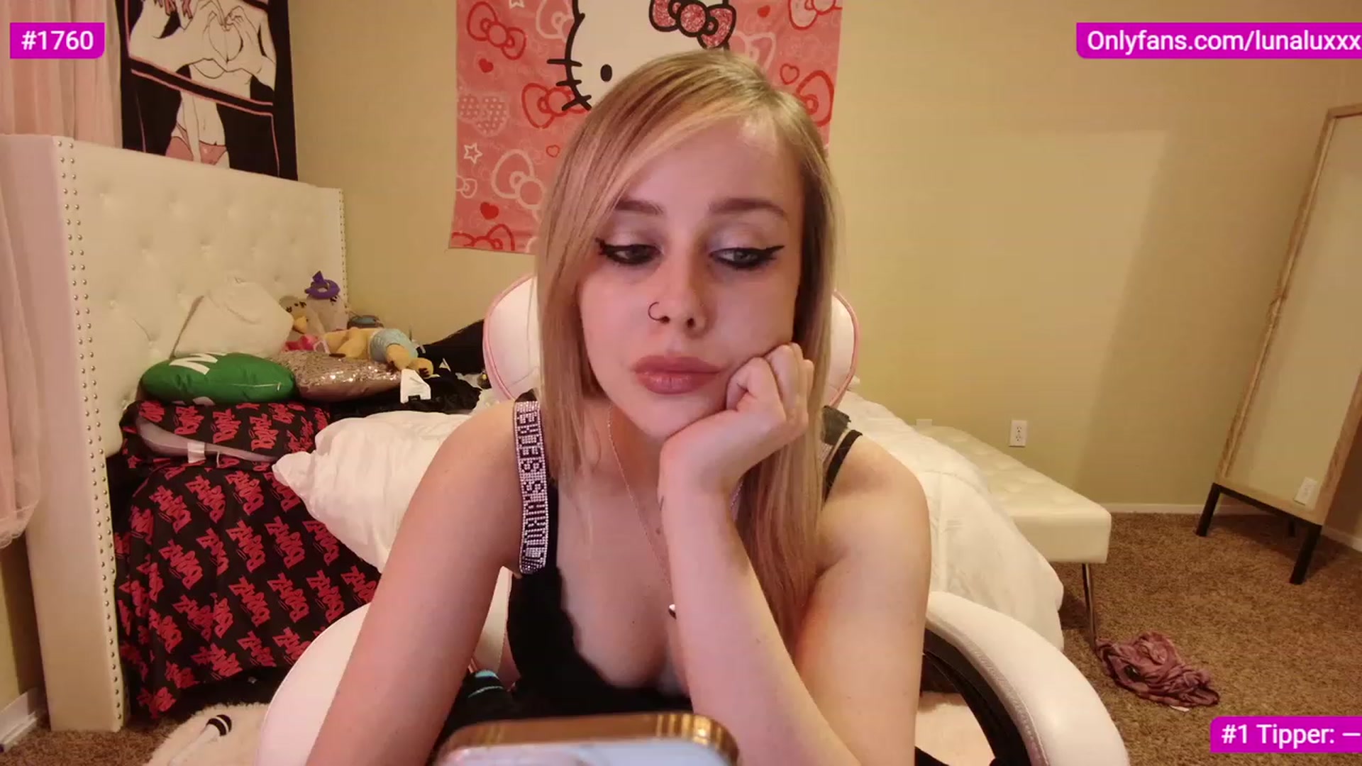 Gallery image thumbnail from lunalovelyy's myfreecams stream on, 02/25/2023, 07:03 image 3 of 20
