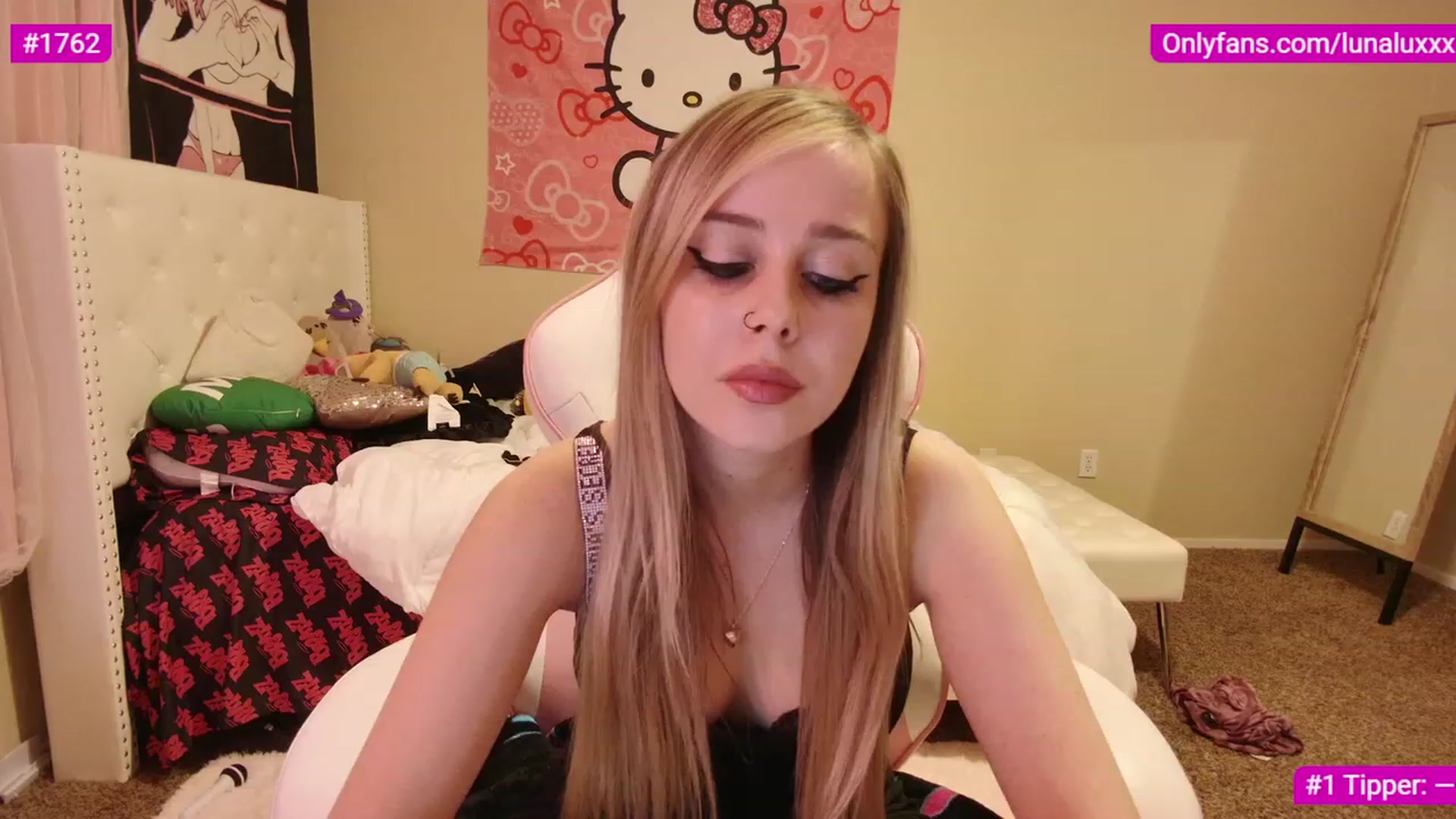 Gallery image thumbnail from lunalovelyy's myfreecams stream on, 02/25/2023, 07:03 image 11 of 20